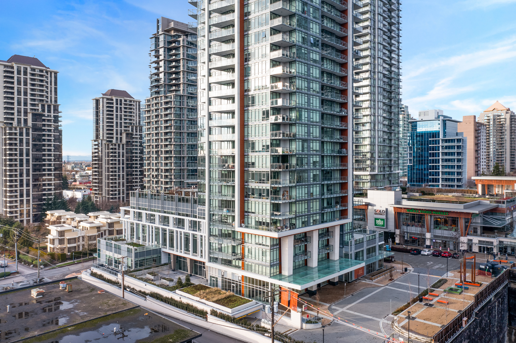 1402-2085 Skyline Ct 6