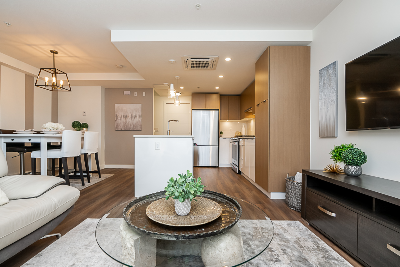 TH5-108 East 8th St, North Vancouver, BC