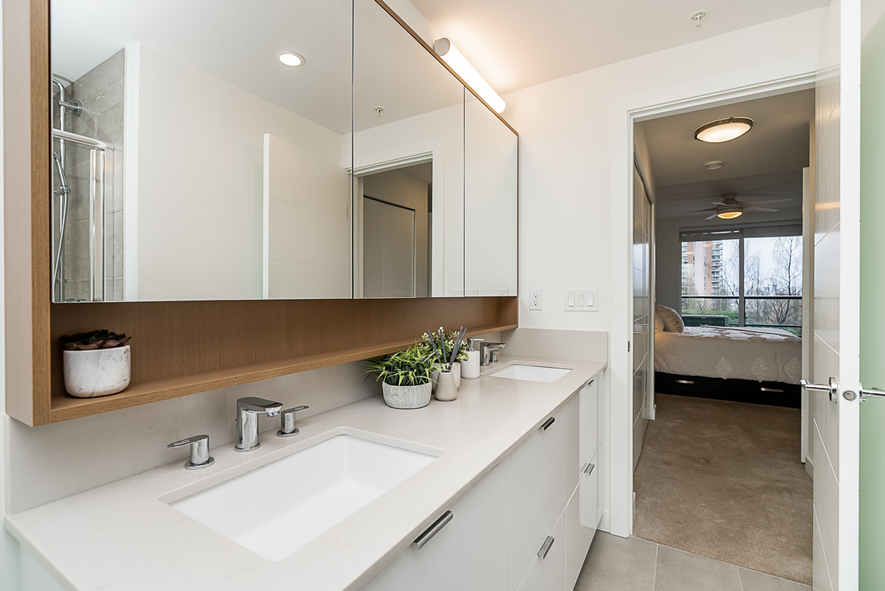 TH5-108 East 8th St, North Vancouver, BC 22