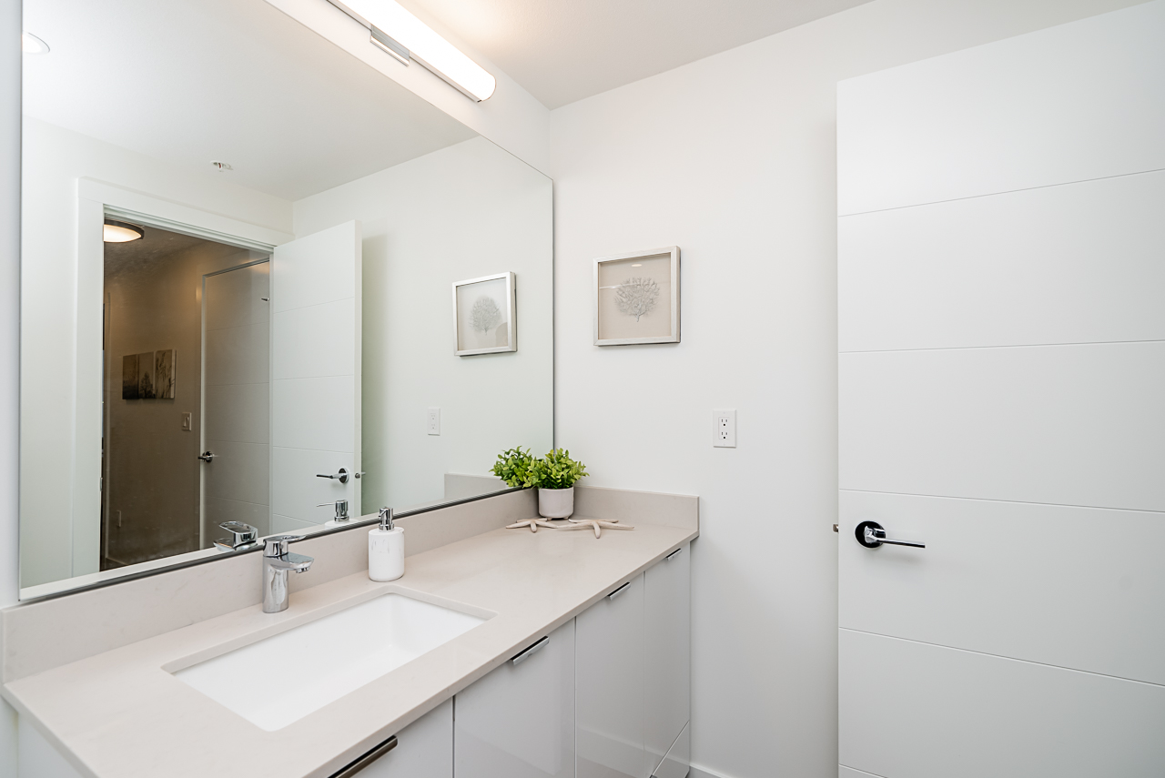 TH5-108 East 8th St, North Vancouver, BC 29