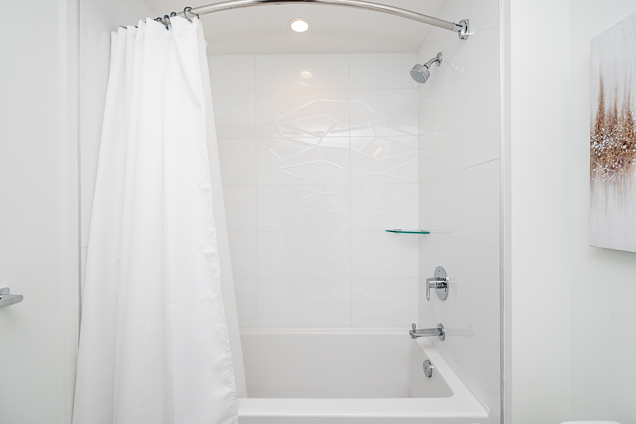 TH5-108 East 8th St, North Vancouver, BC 24