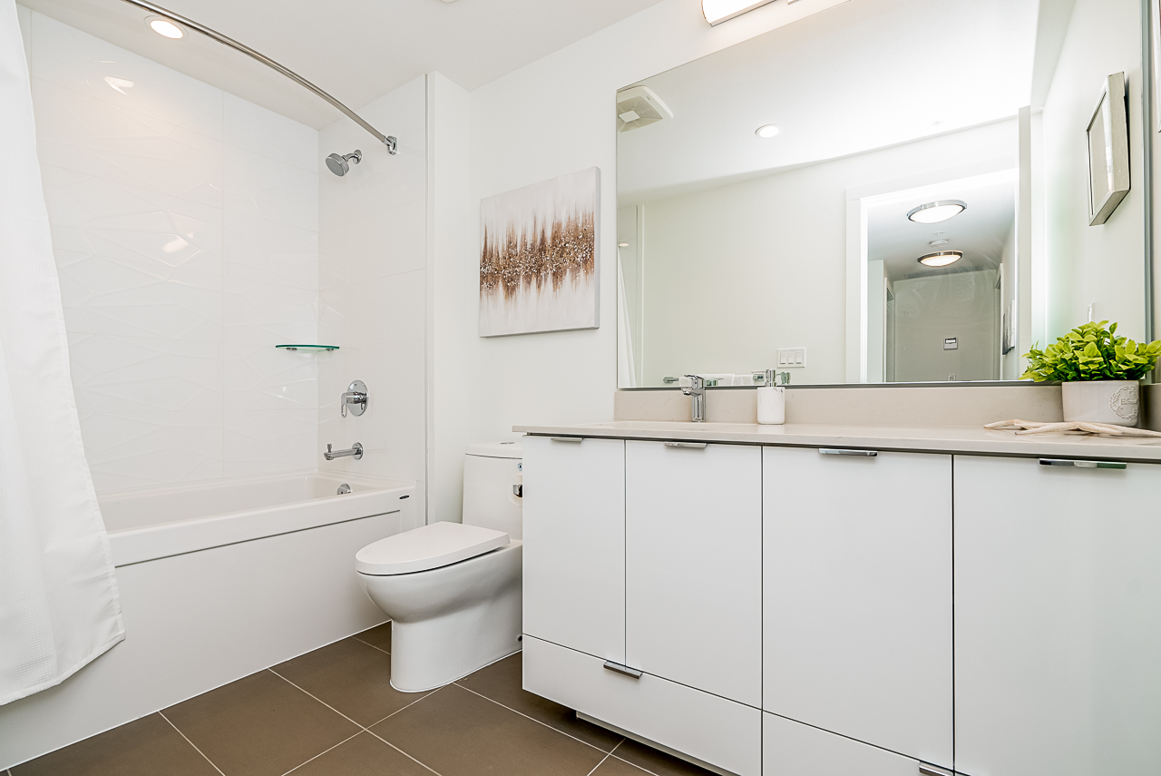 TH5-108 East 8th St, North Vancouver, BC 21