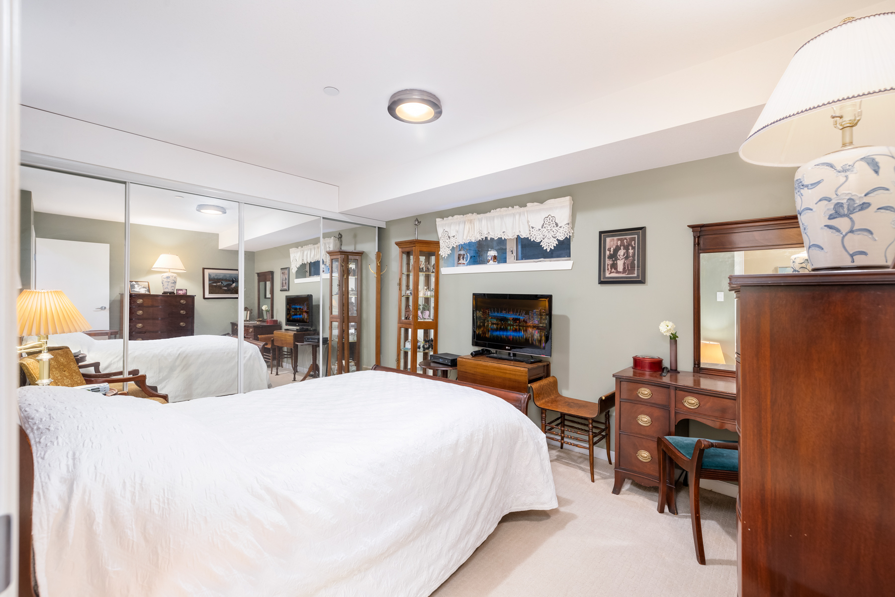 19-3750 Edgemont Blvd 36