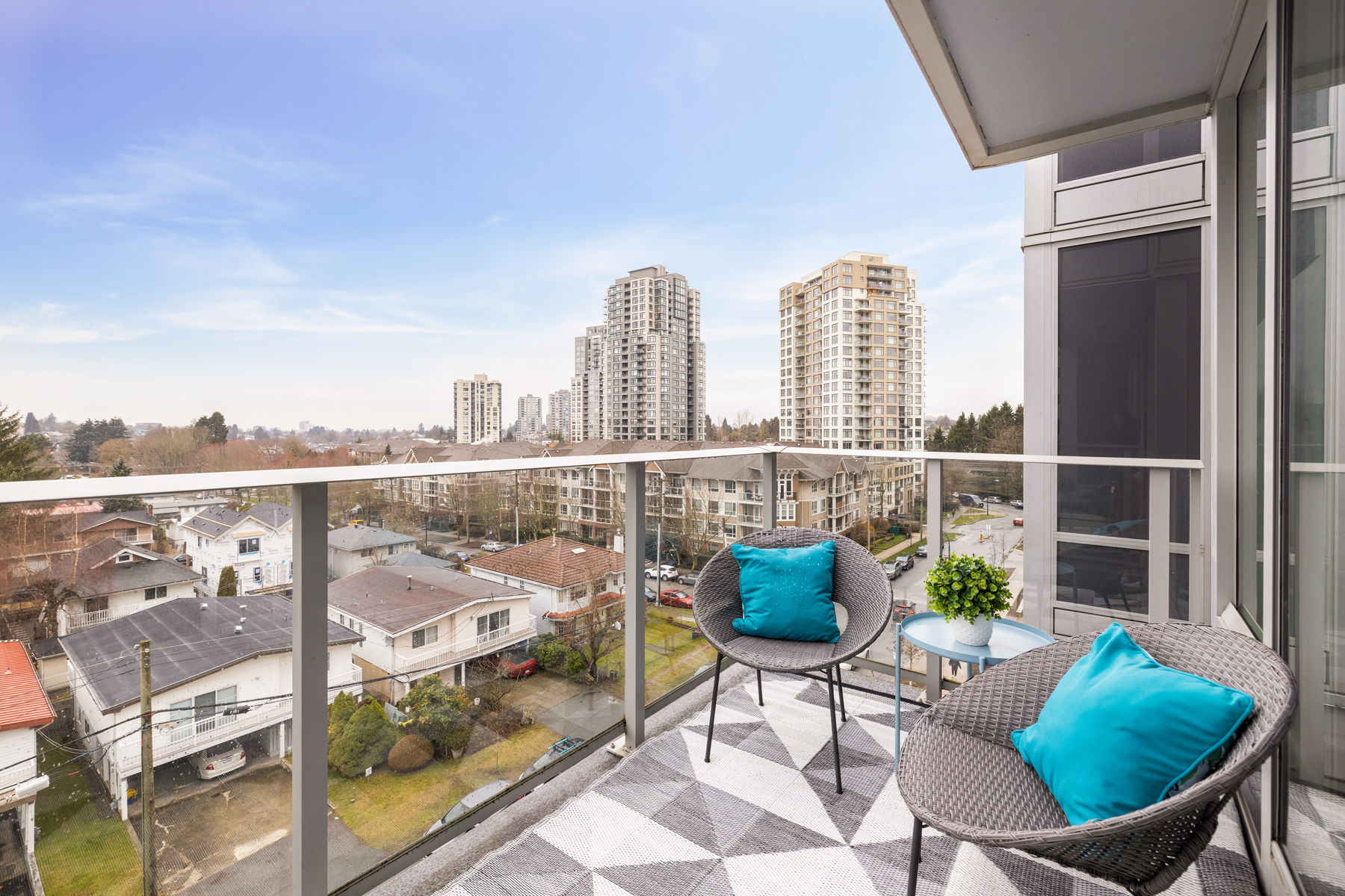 716-5598 Ormidale Street 22