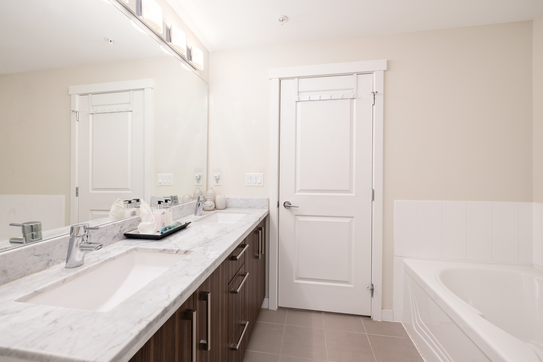 G02-159 West 22nd Street 24