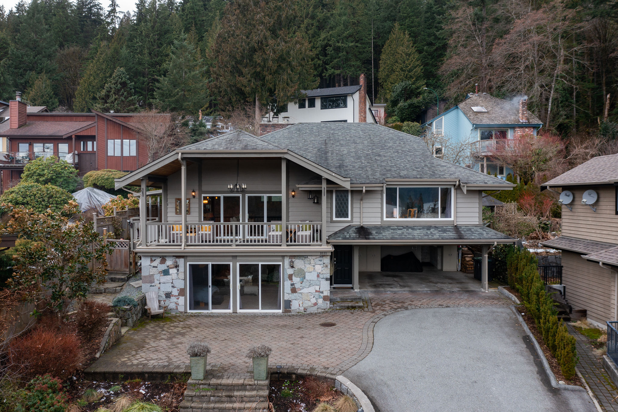 2111 Badger Road, North Vancouver 46