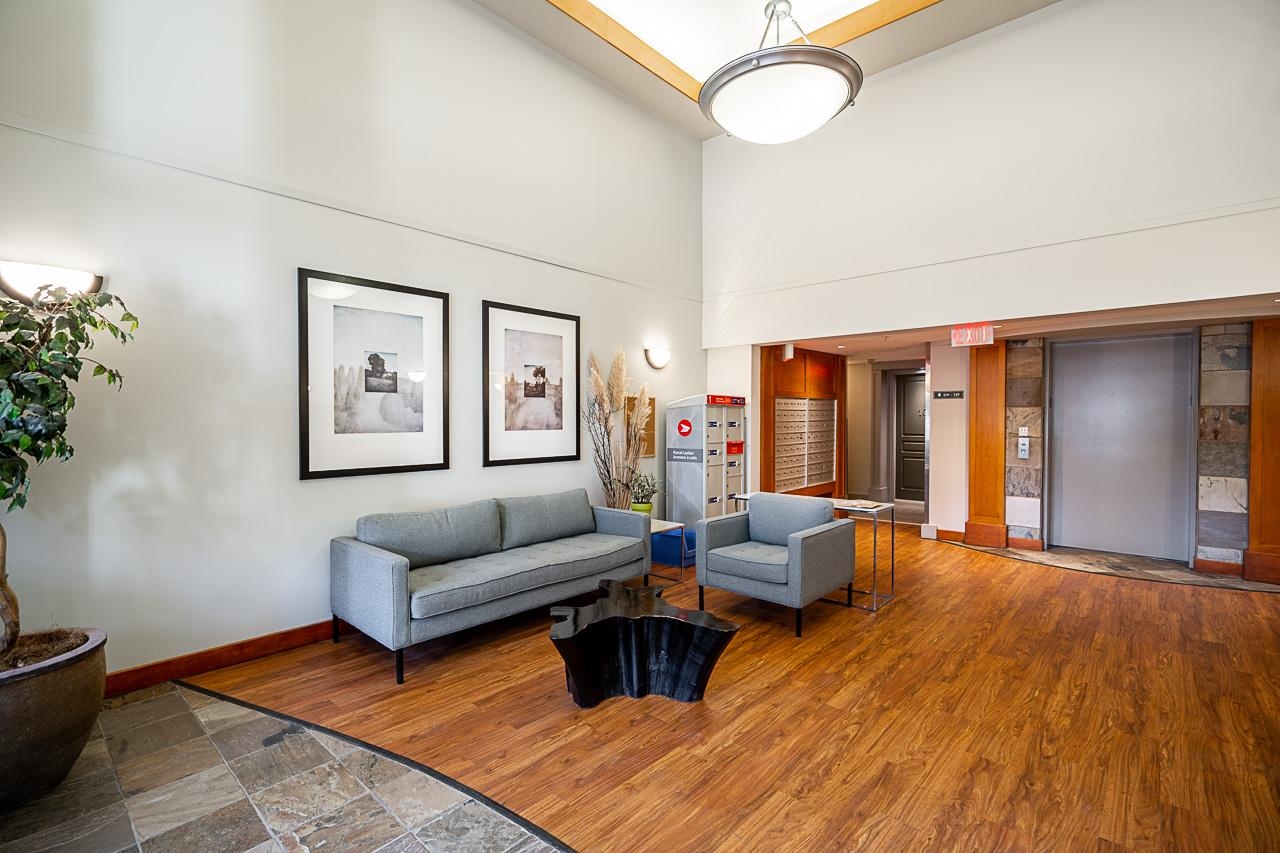 119-333 E 1ST STREET 23