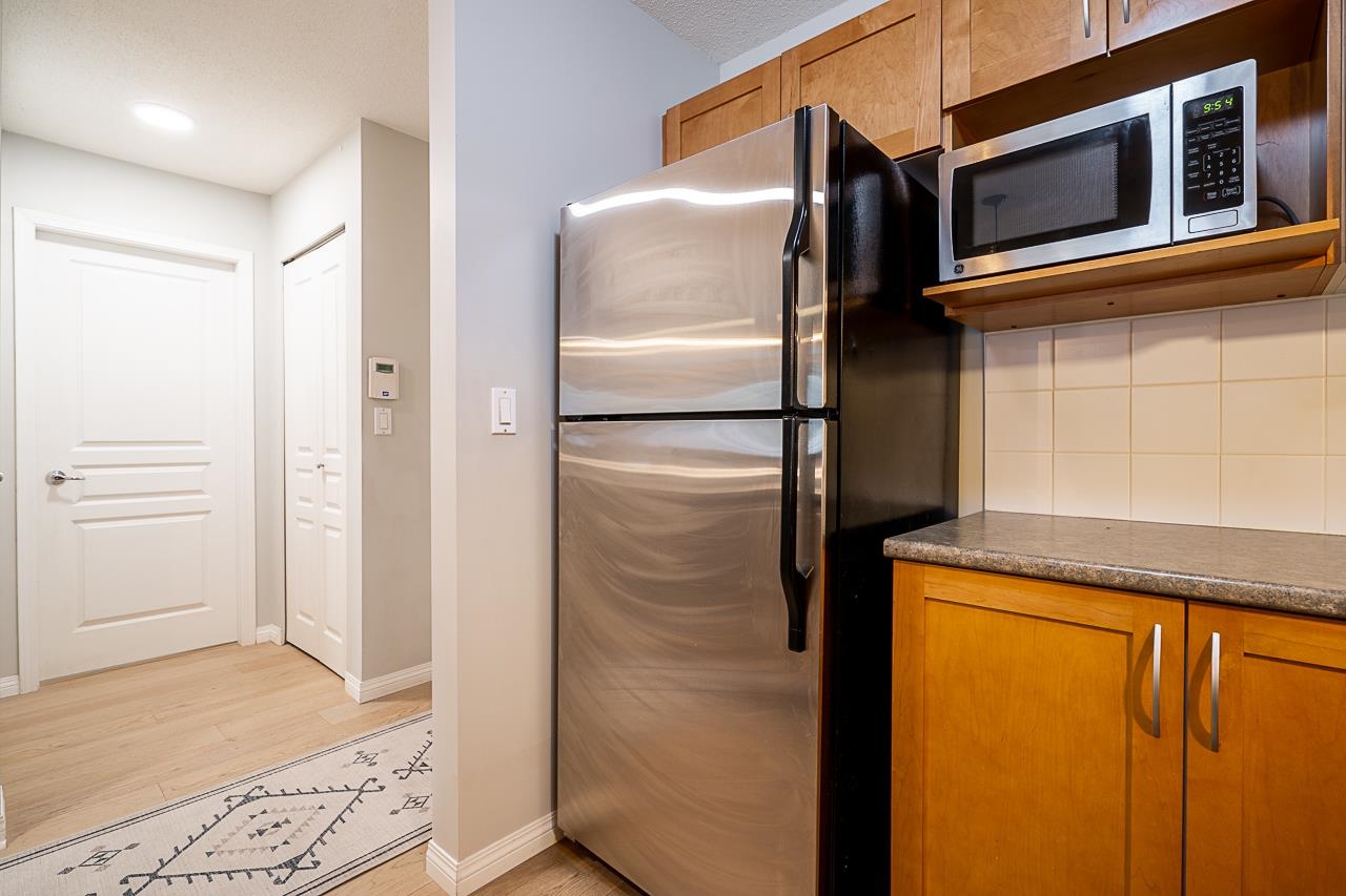 119-333 E 1ST STREET 6
