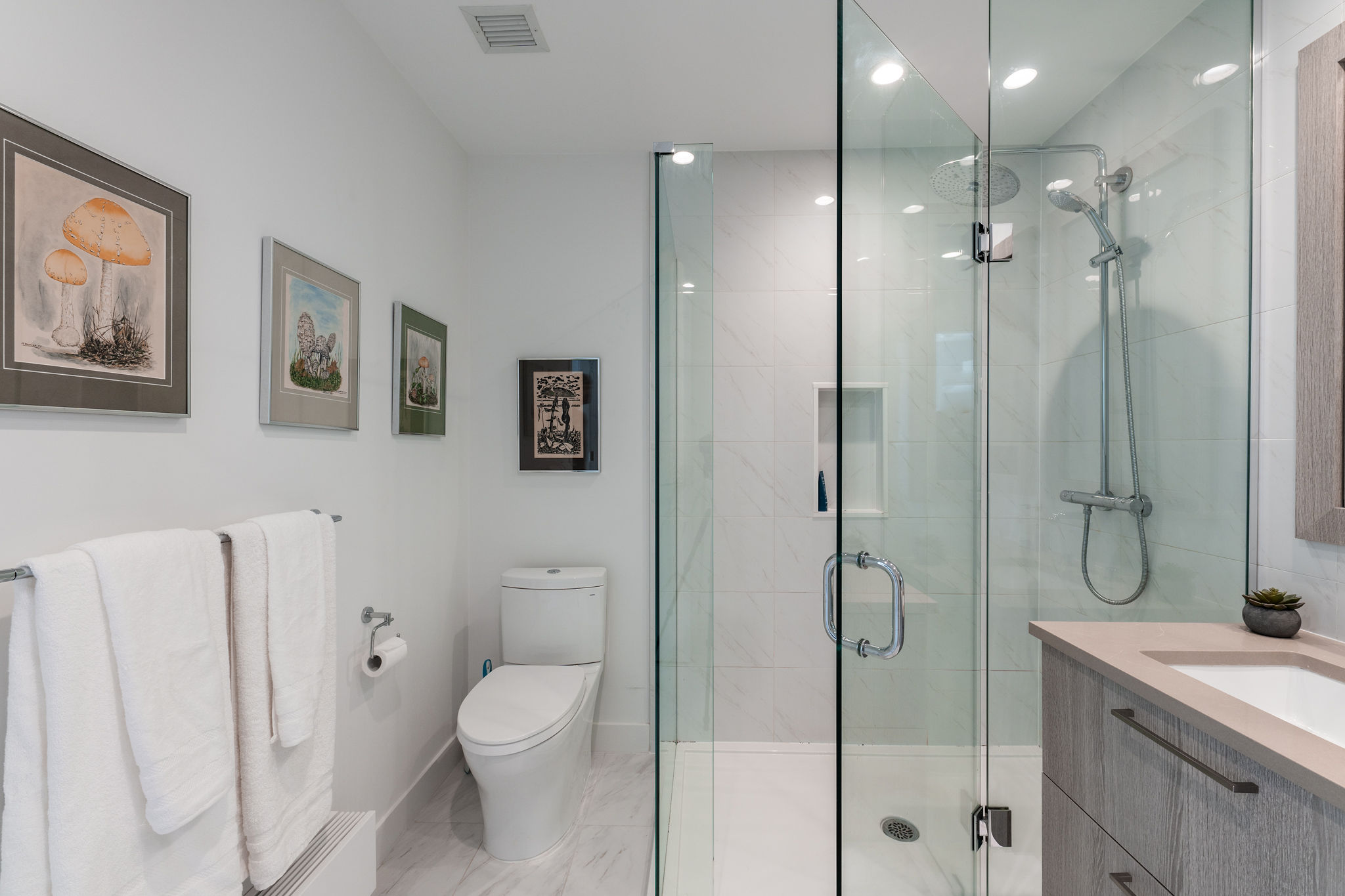 304-707 EAST 3RD STREET 16