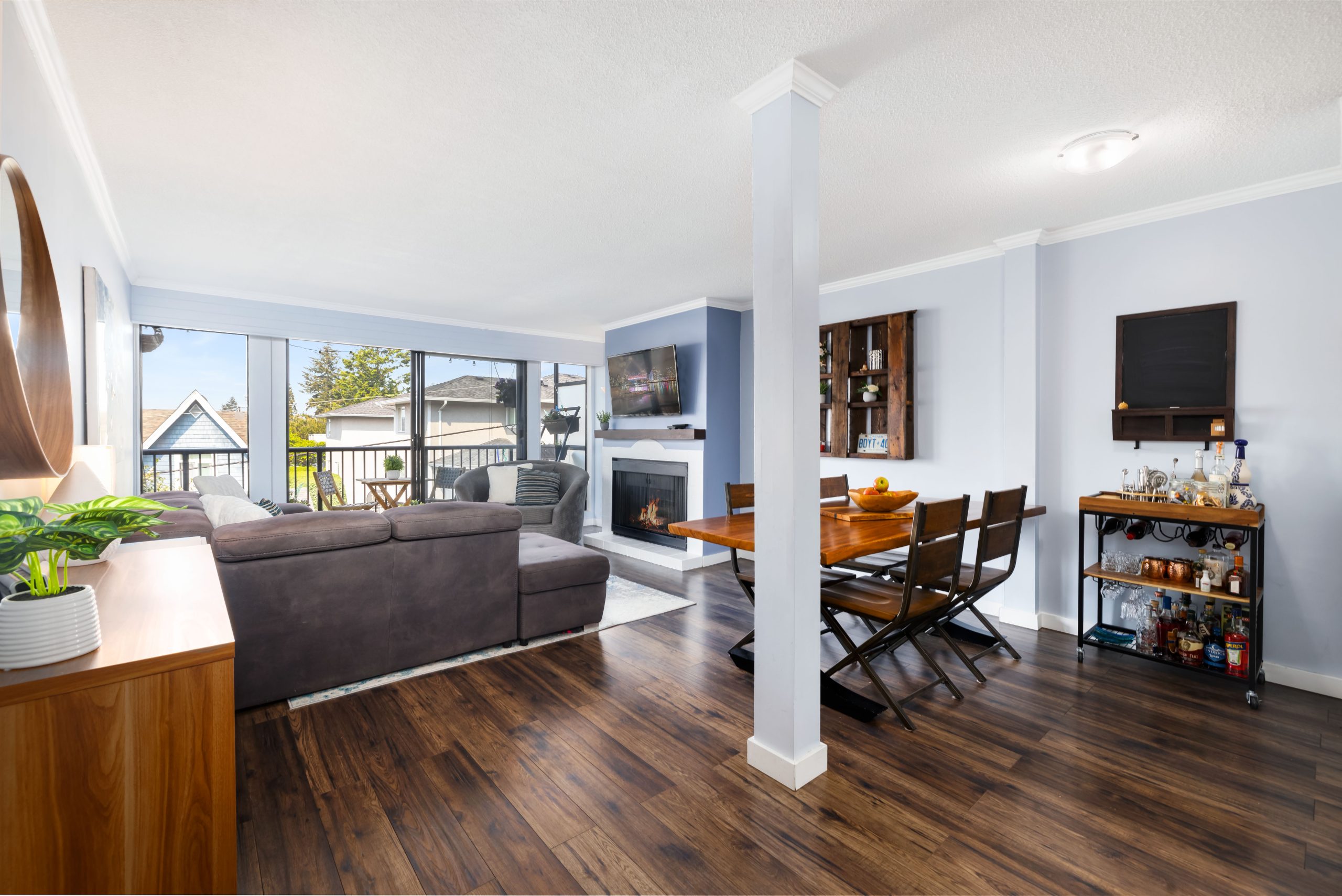 204-2545 Lonsdale Ave, North Vancouver, BC 3