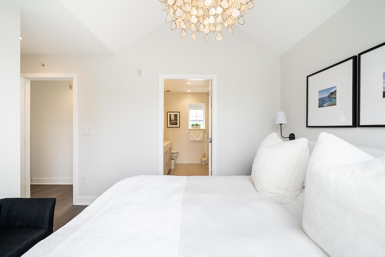 110 2070 CURLING ROAD 14