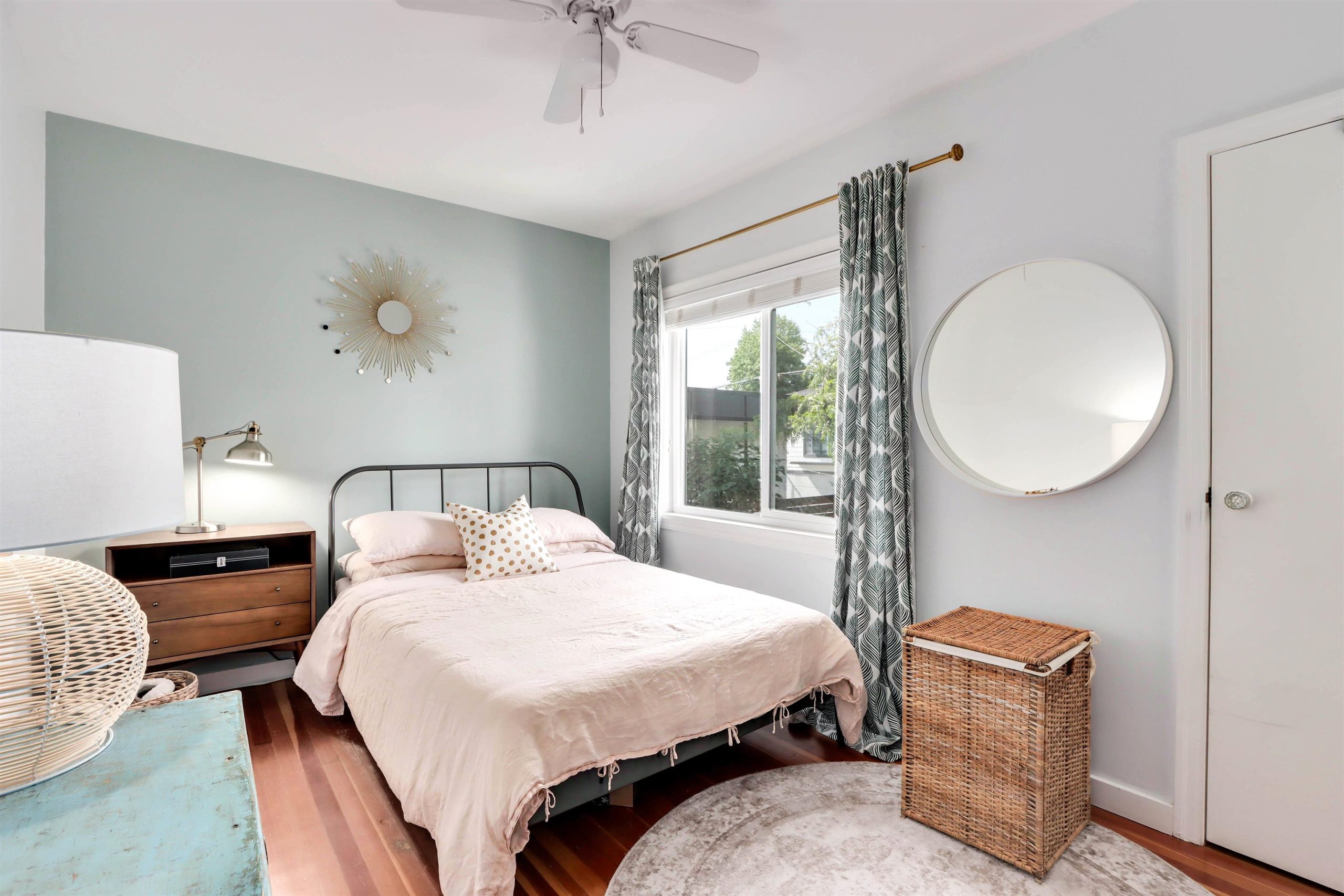 3911 Napier Street, Burnaby, BC 11