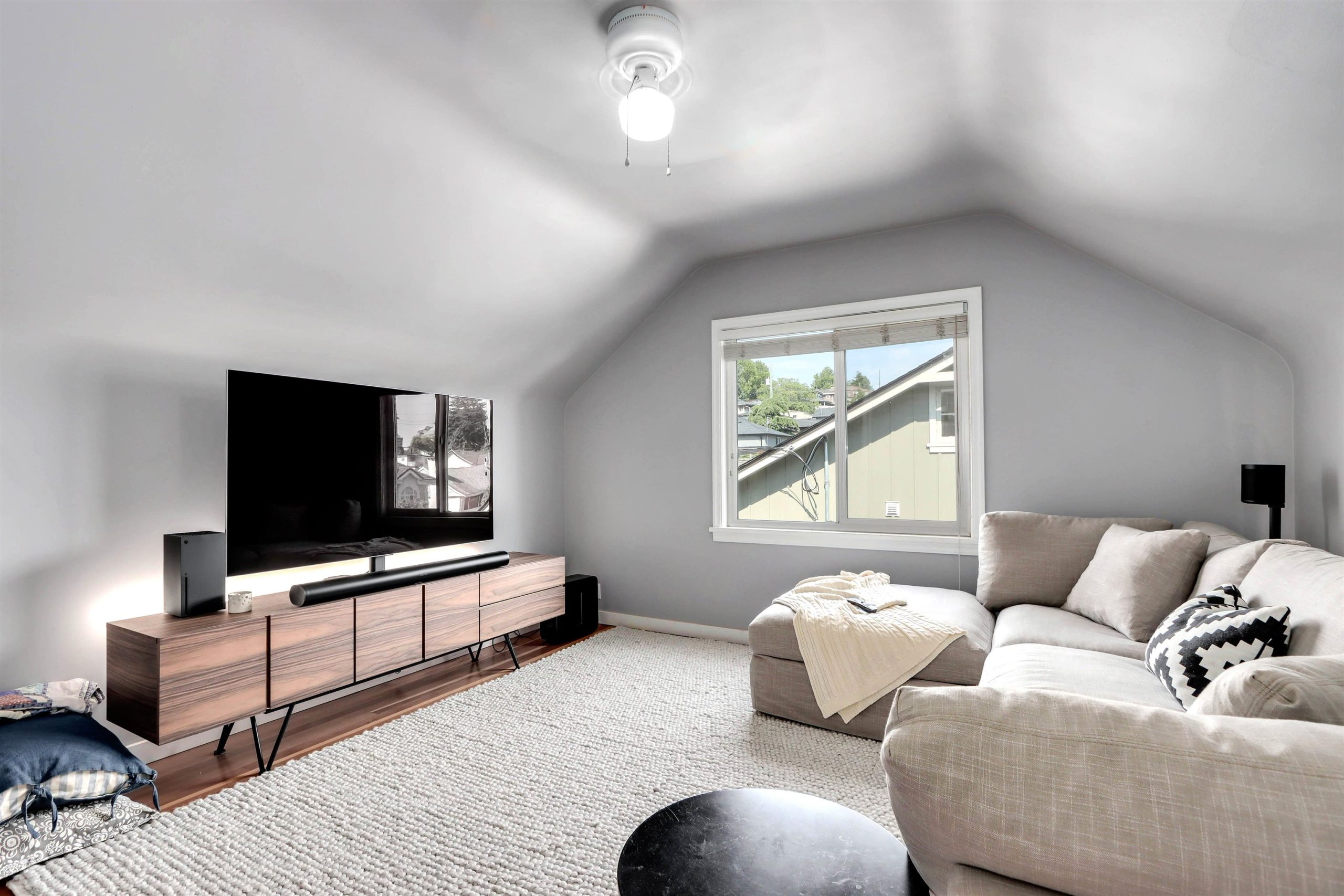 3911 Napier Street, Burnaby, BC 12