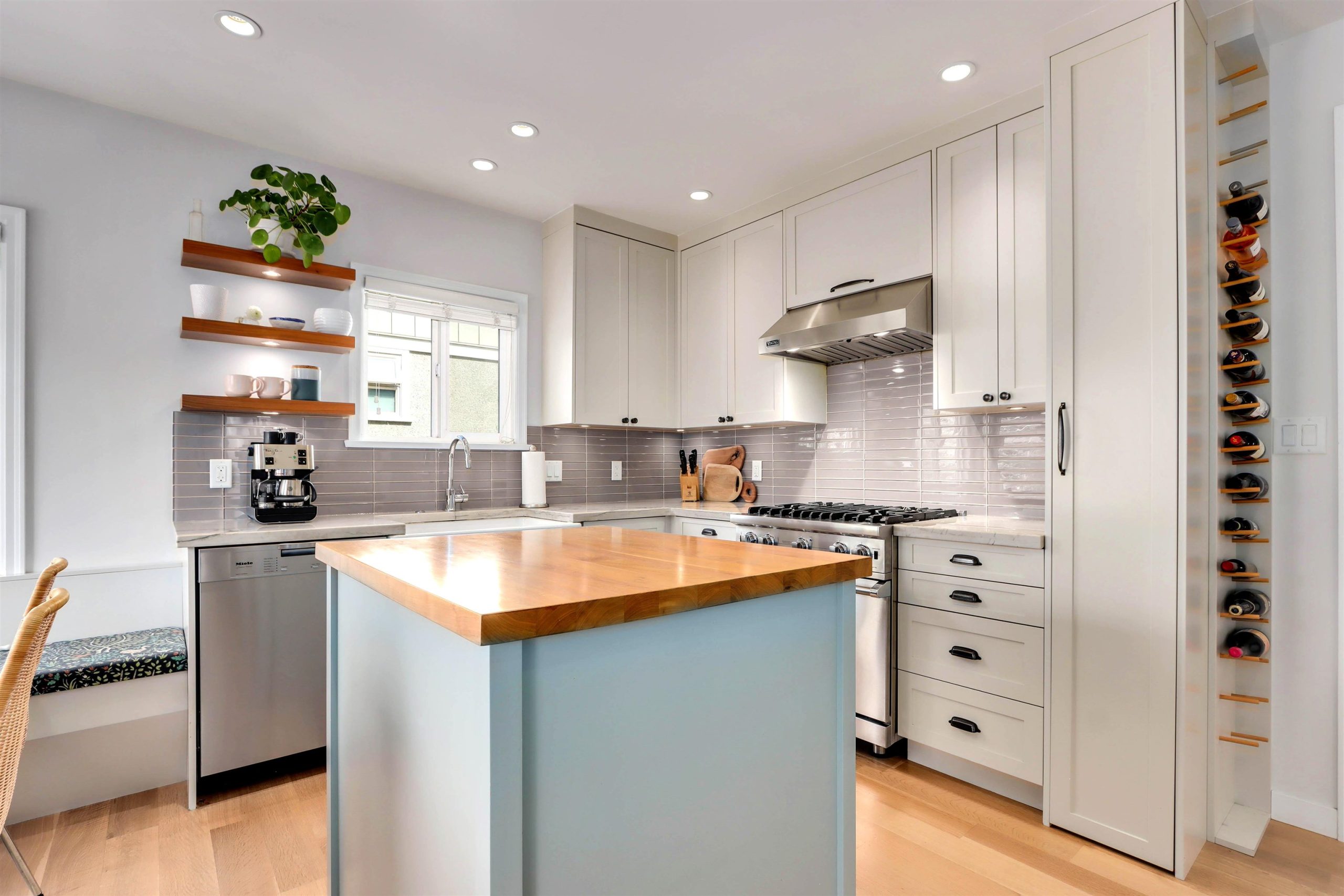 3911 Napier Street, Burnaby, BC 5