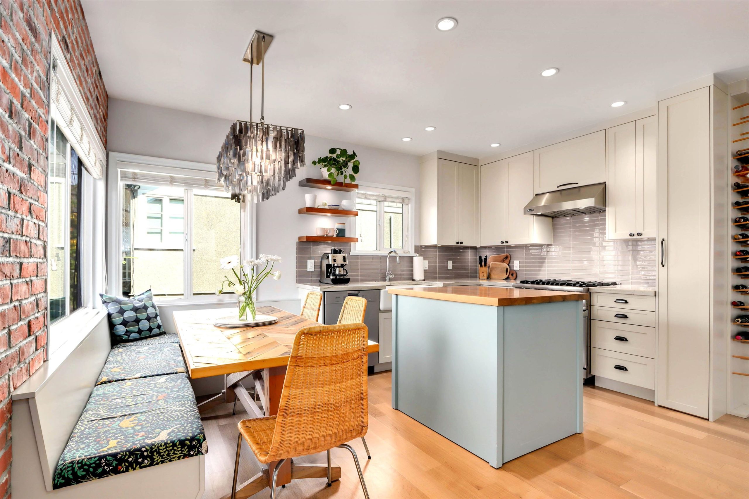 3911 Napier Street, Burnaby, BC 8
