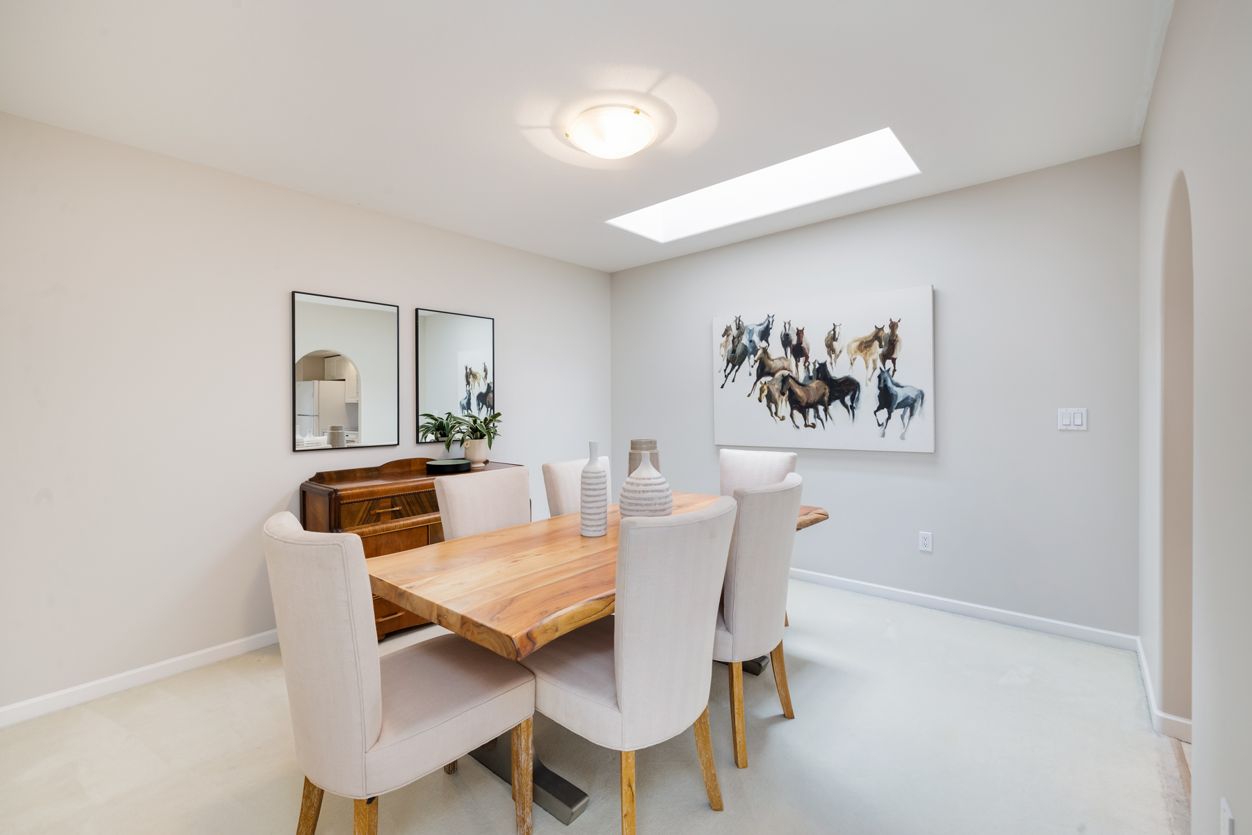 302 - 1145 29TH ST E
NORTH VANCOUVER, BC 12