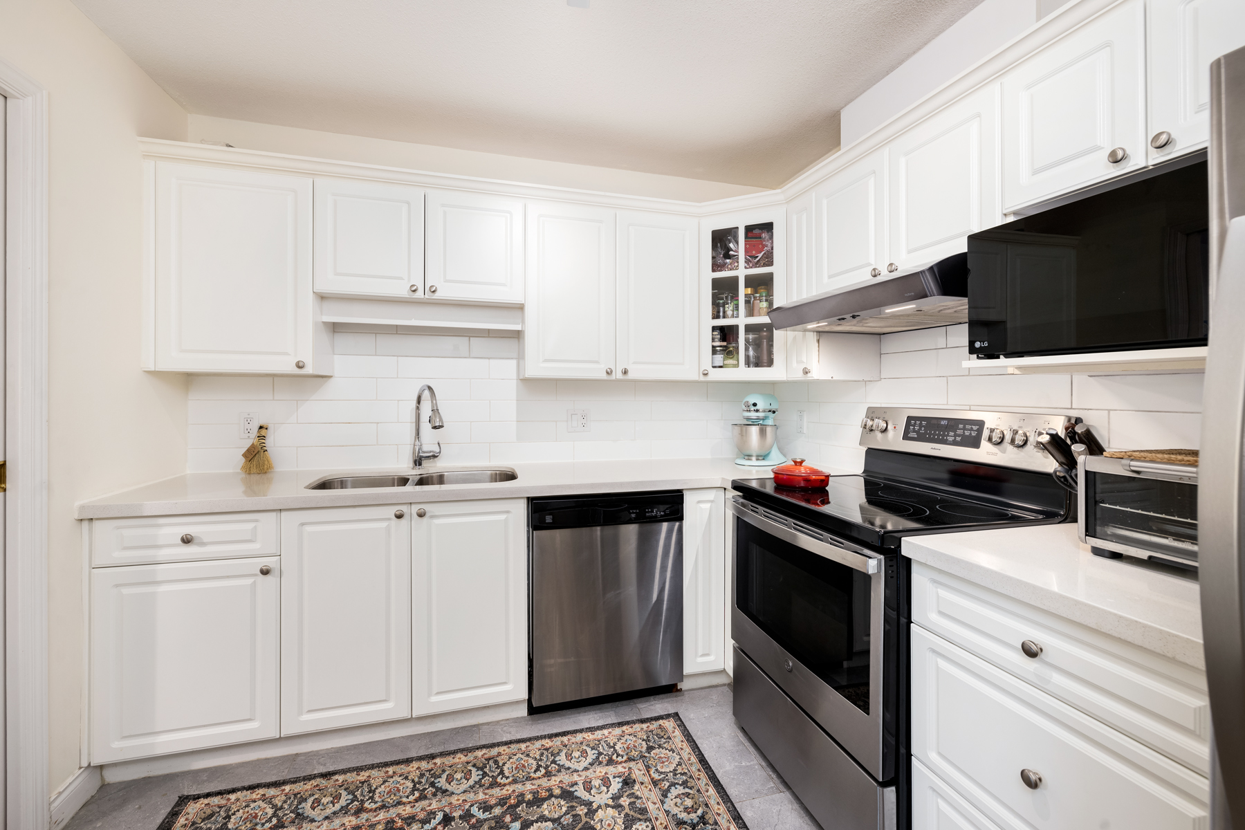 105-5735 Hampton Place, Vancouver, BC 3