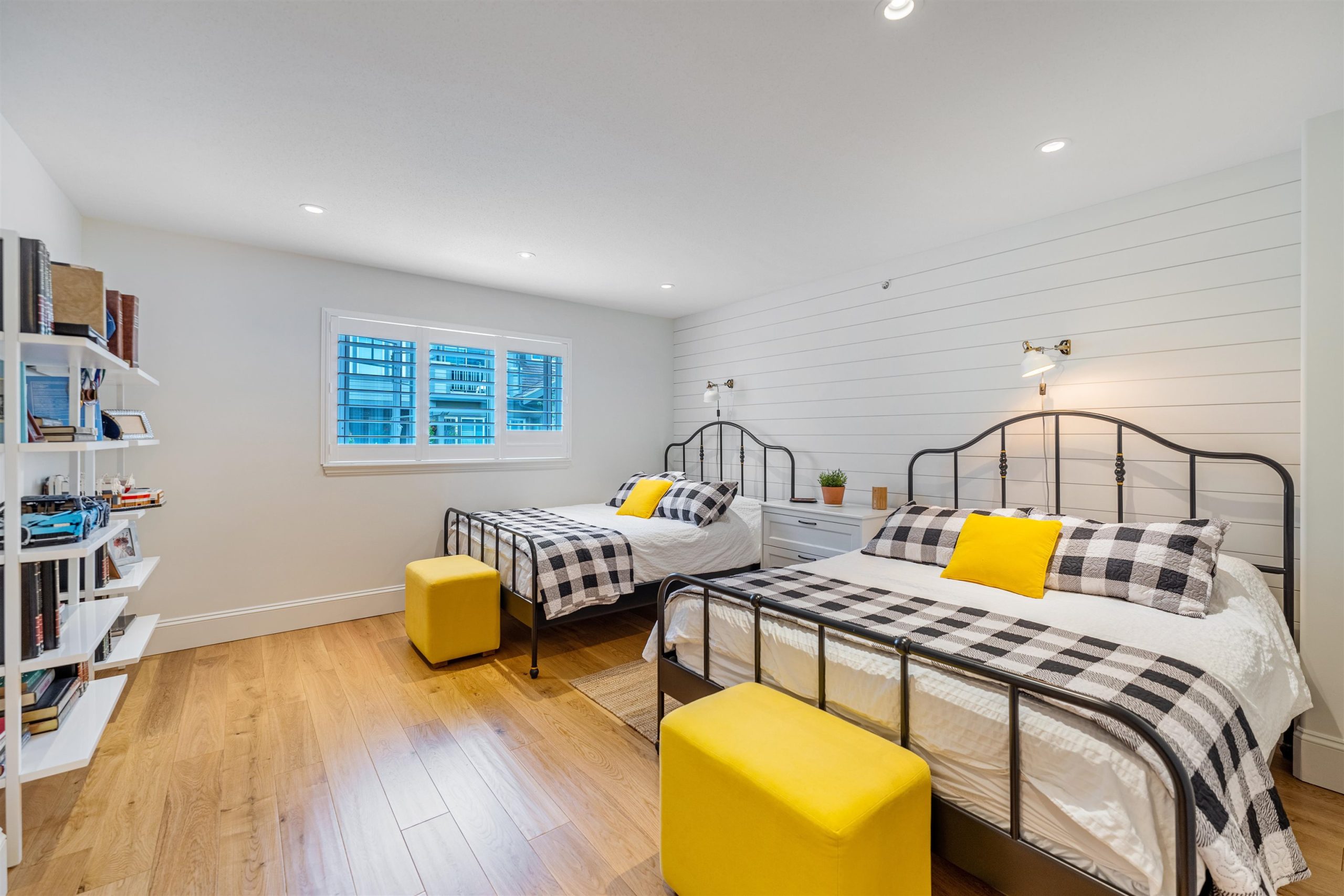 30 WHITECAP COURT 11