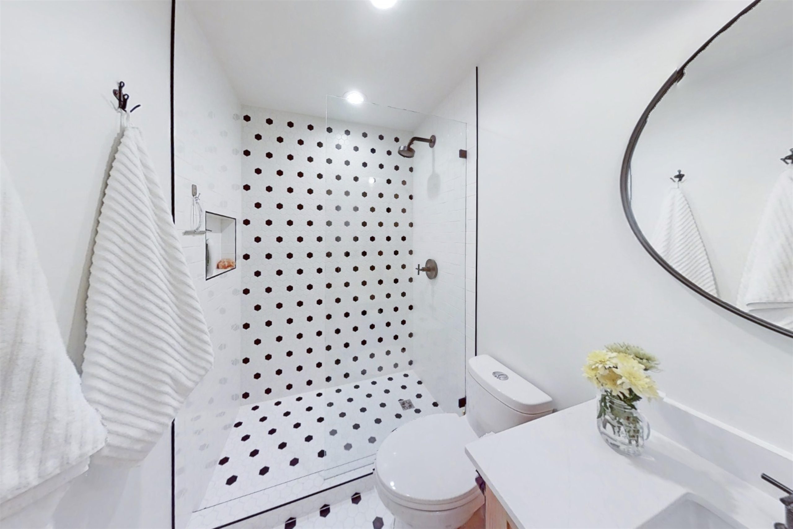 30 WHITECAP COURT 8