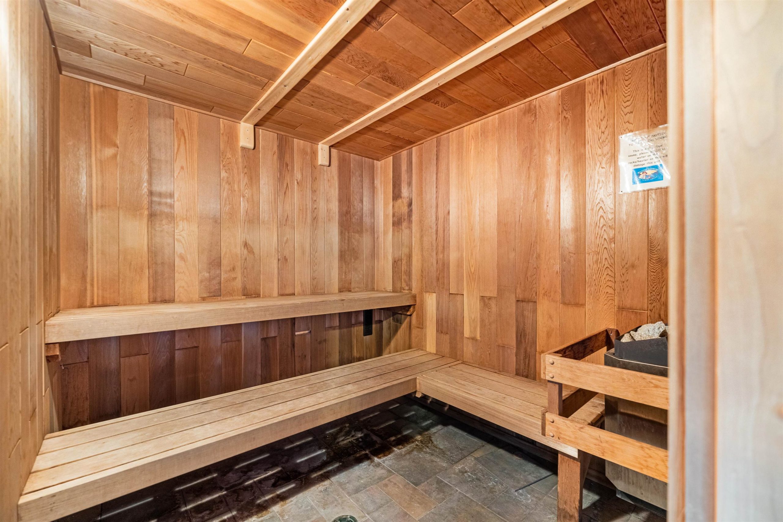 30 WHITECAP COURT 4