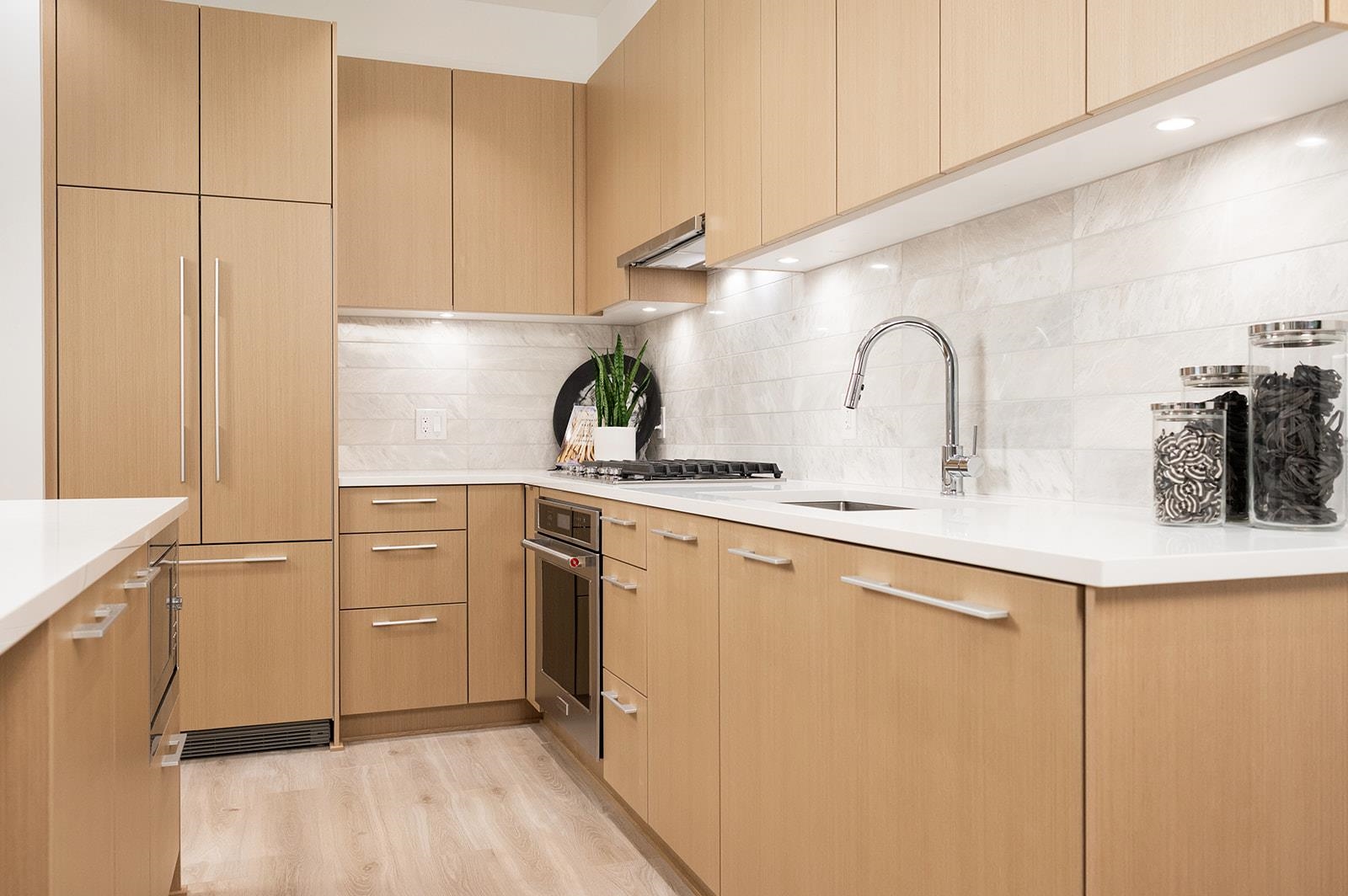312-110 East 17th St, North Vancouver 2
