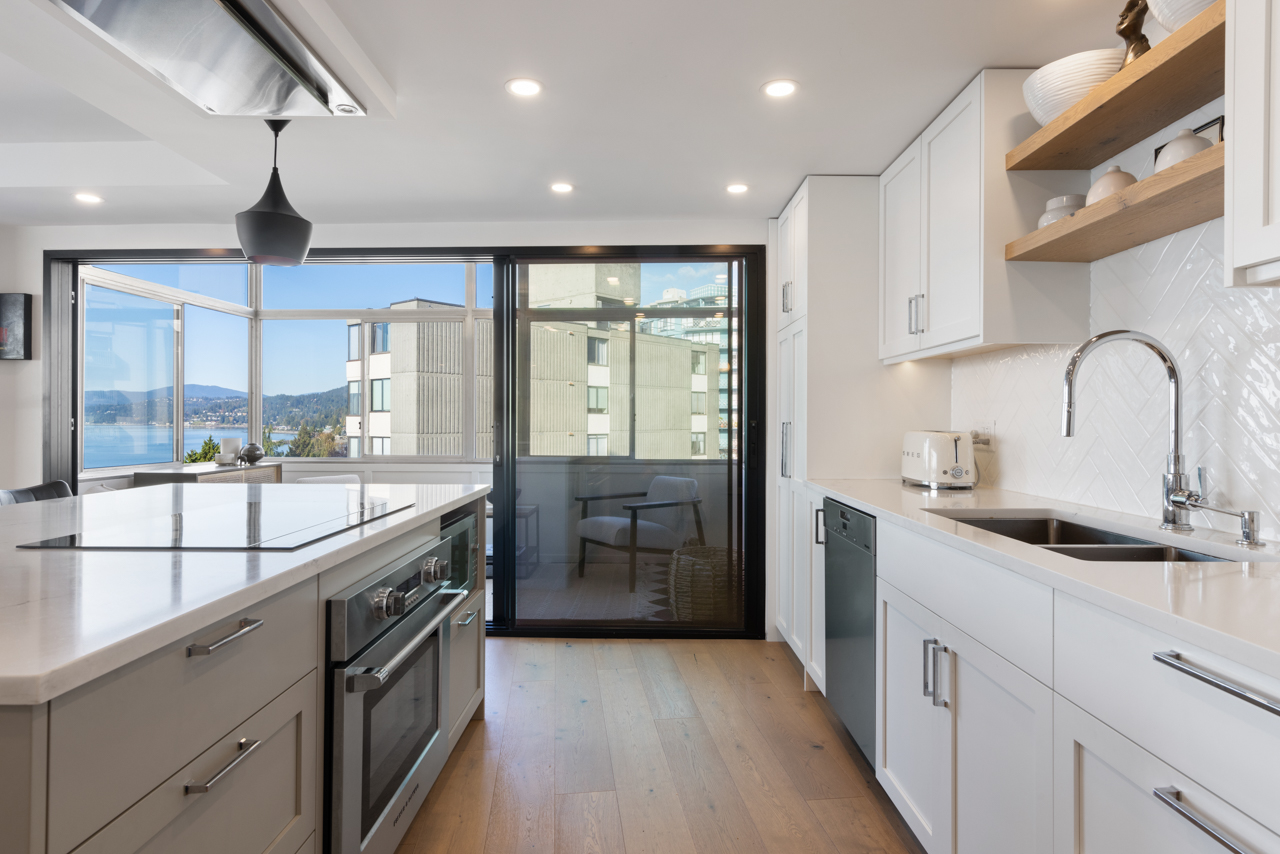 605-2135 Argyle Ave, West Vancouver 22