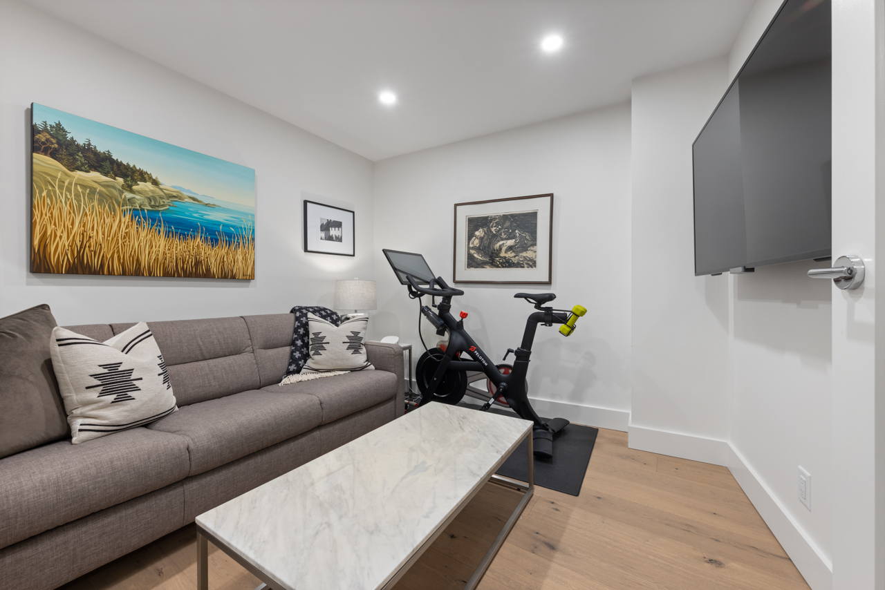 605-2135 Argyle Ave, West Vancouver 54