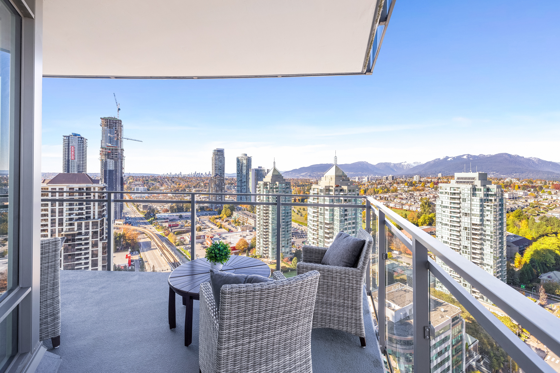 2702-2008 Rosser Ave, Burnaby BC 6