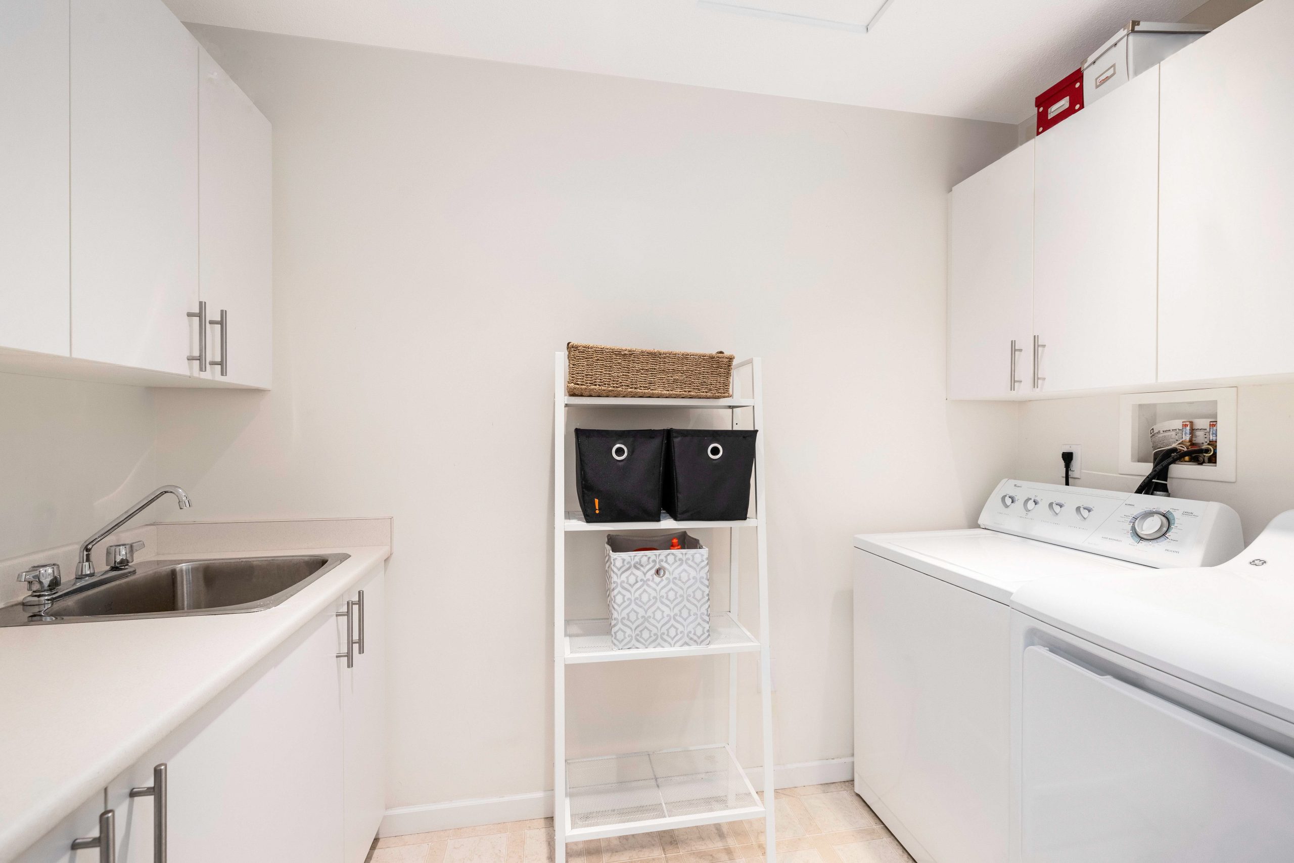 16-3750 Edgemont Blvd, North Vancouver, BC 33