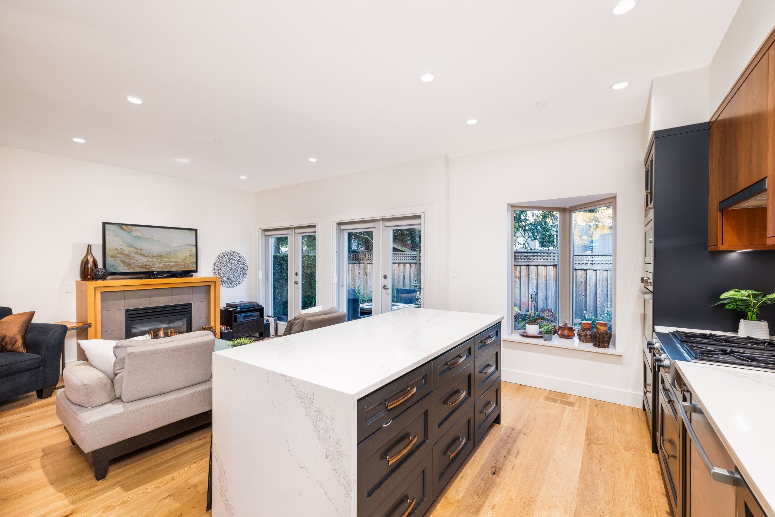 16-3750 Edgemont Blvd, North Vancouver, BC 16