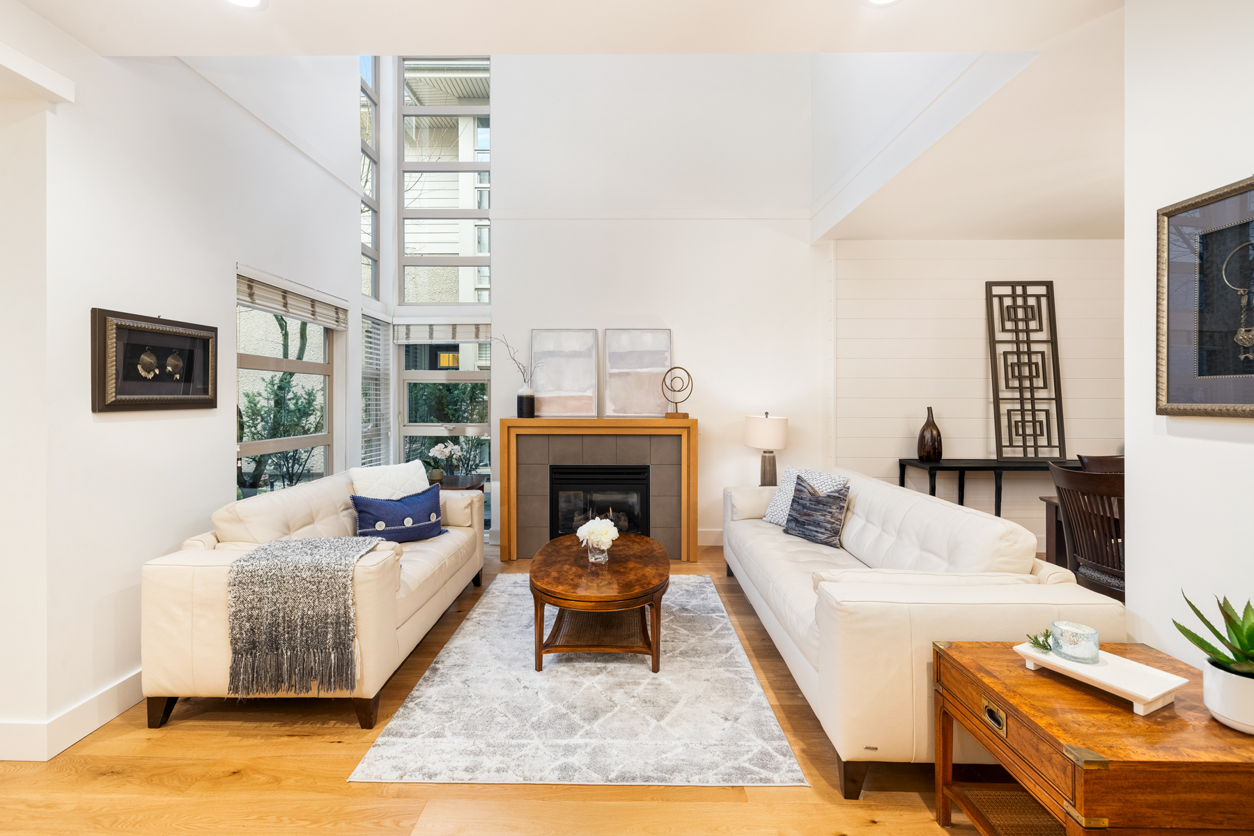 16-3750 Edgemont Blvd, North Vancouver, BC 2
