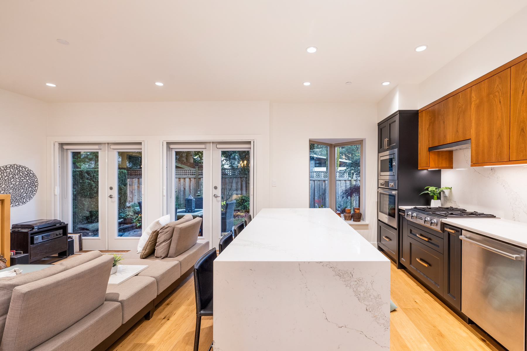 16-3750 Edgemont Blvd, North Vancouver, BC 12