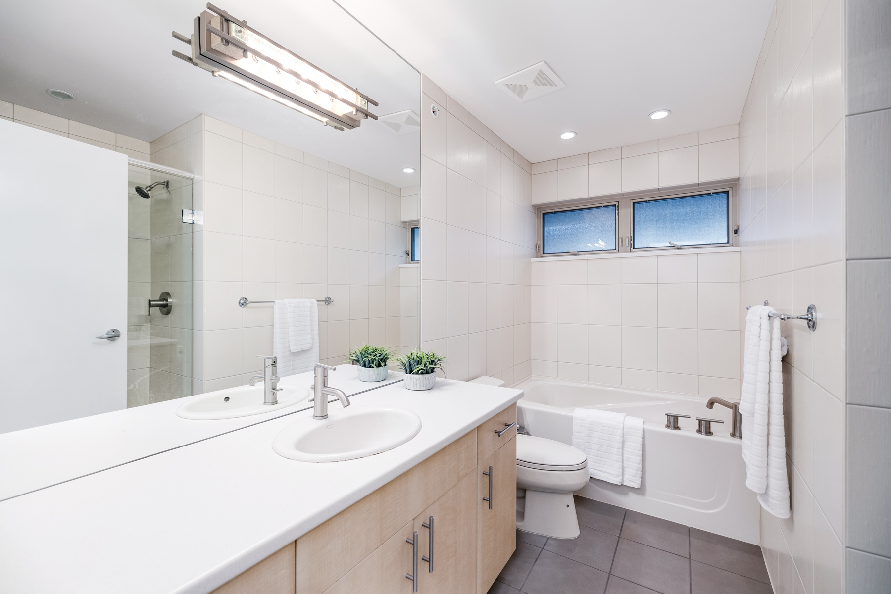 16-3750 Edgemont Blvd, North Vancouver, BC 30
