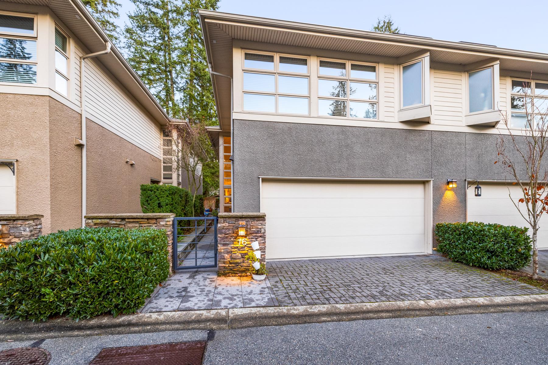 16-3750 Edgemont Blvd, North Vancouver, BC 38