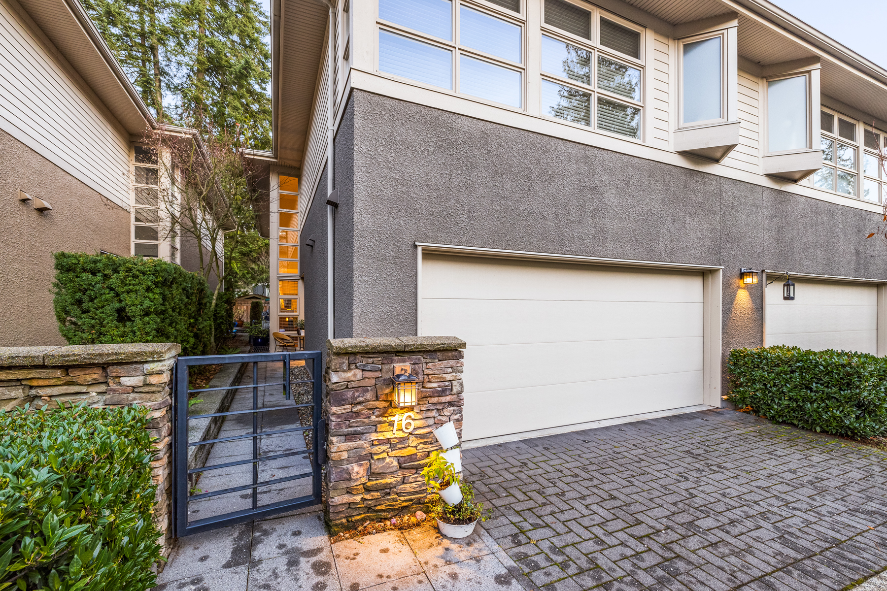 16-3750 Edgemont Blvd, North Vancouver, BC 39