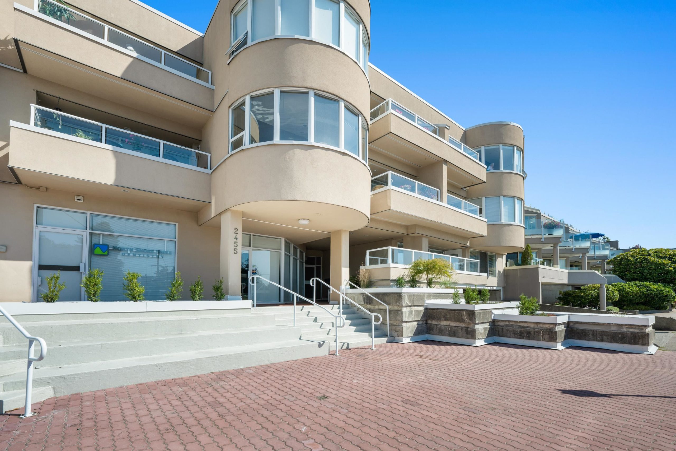 101 2455 S BELLEVUE AVENUE 4