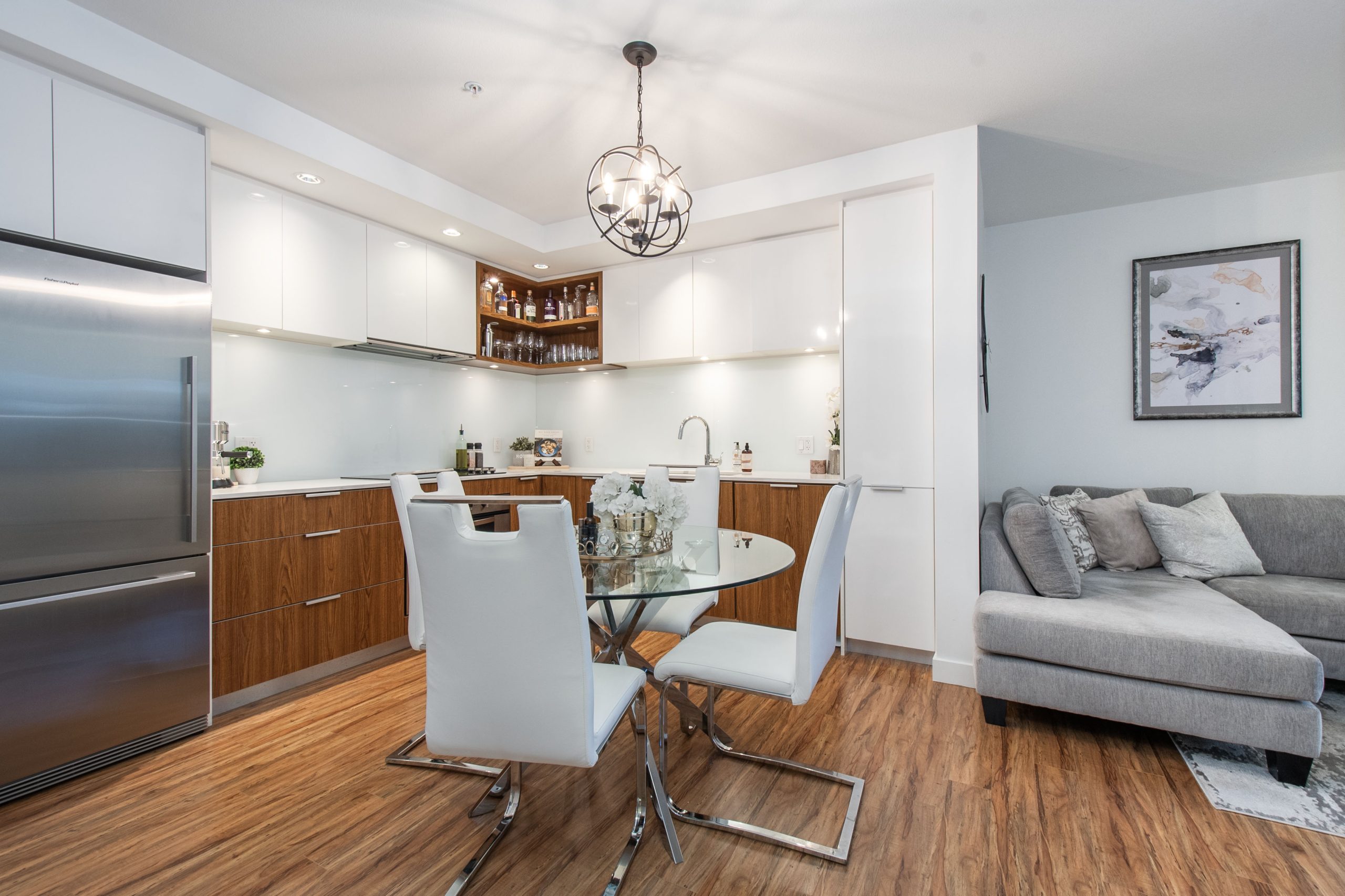 216-111 East 3rd Street 7