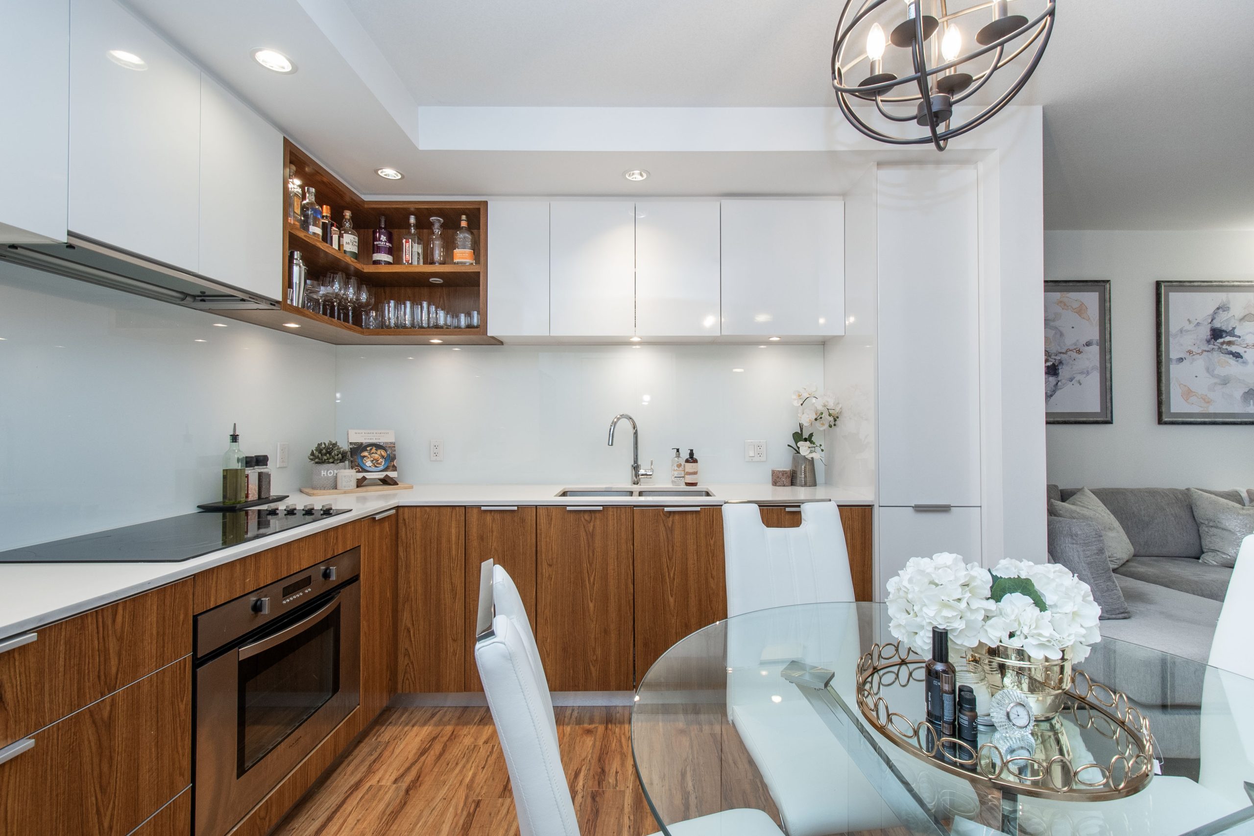 216-111 East 3rd Street 9