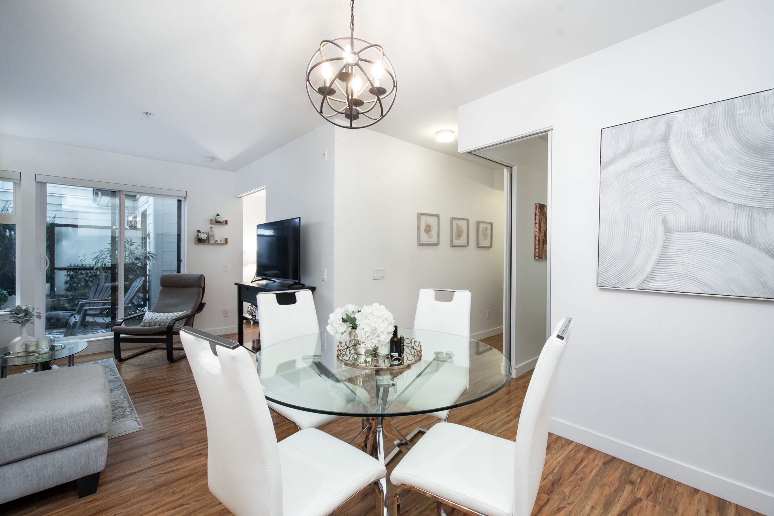 216-111 East 3rd Street 5