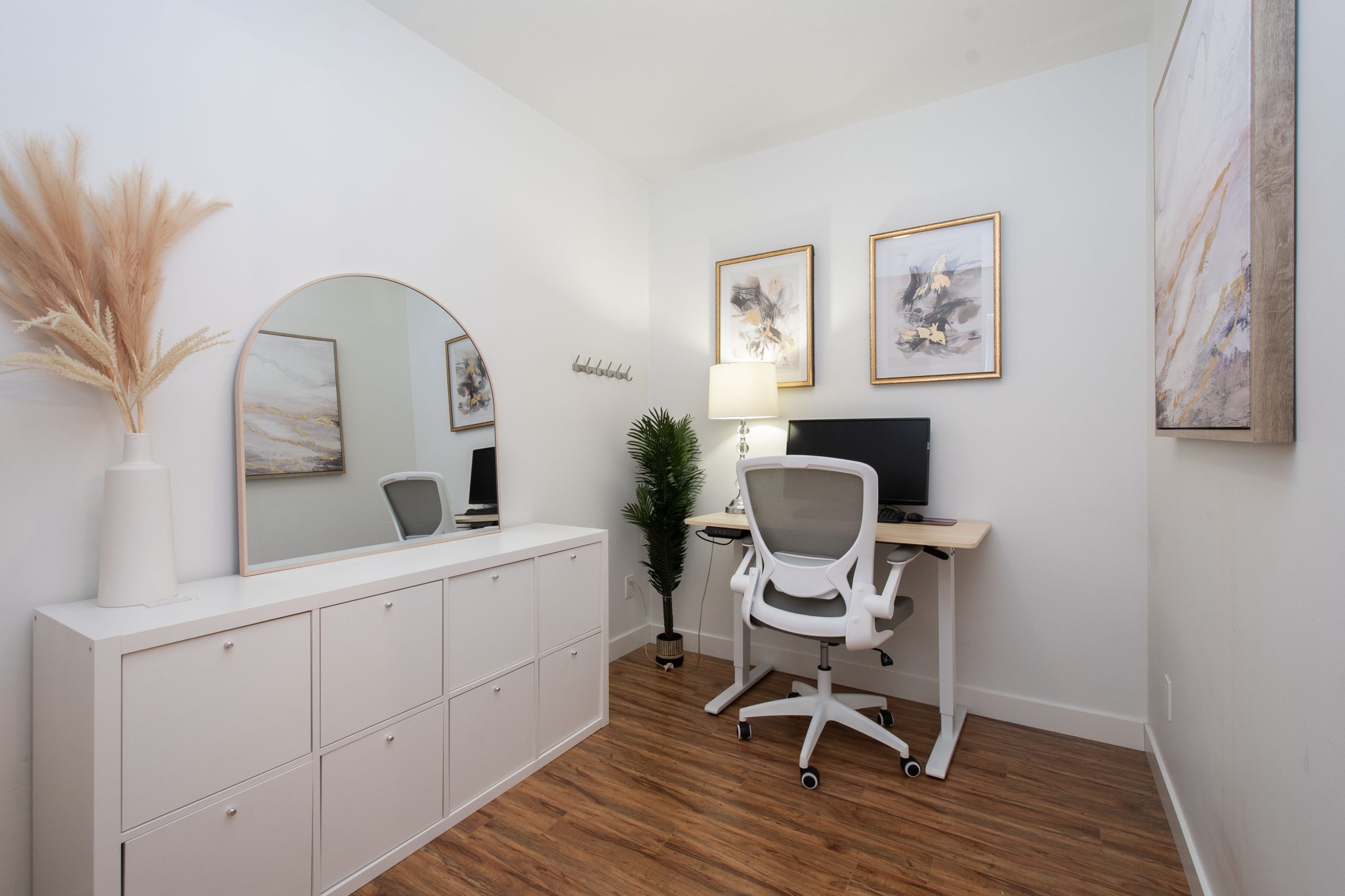 216-111 East 3rd Street 13