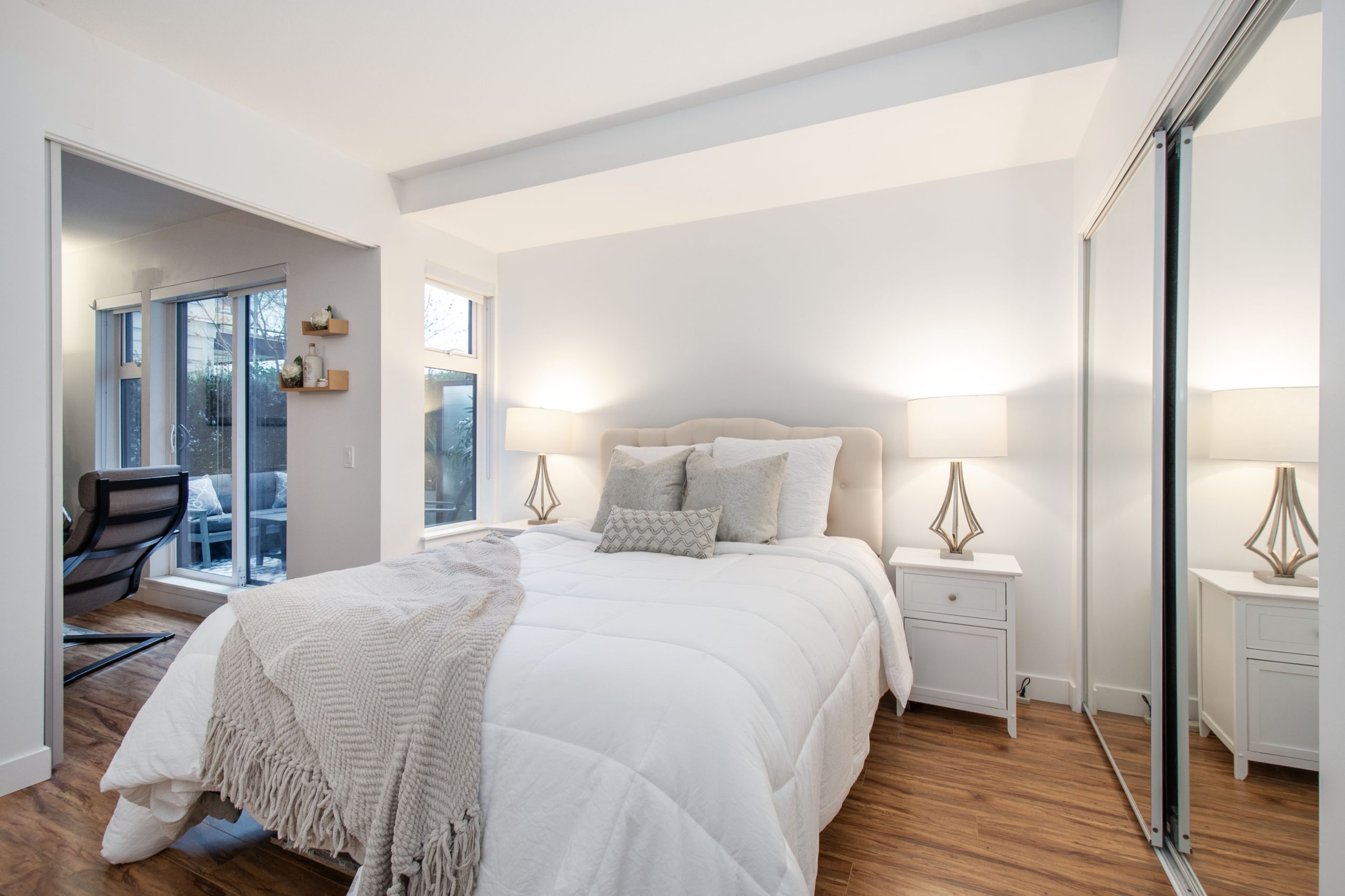 216-111 East 3rd Street 10