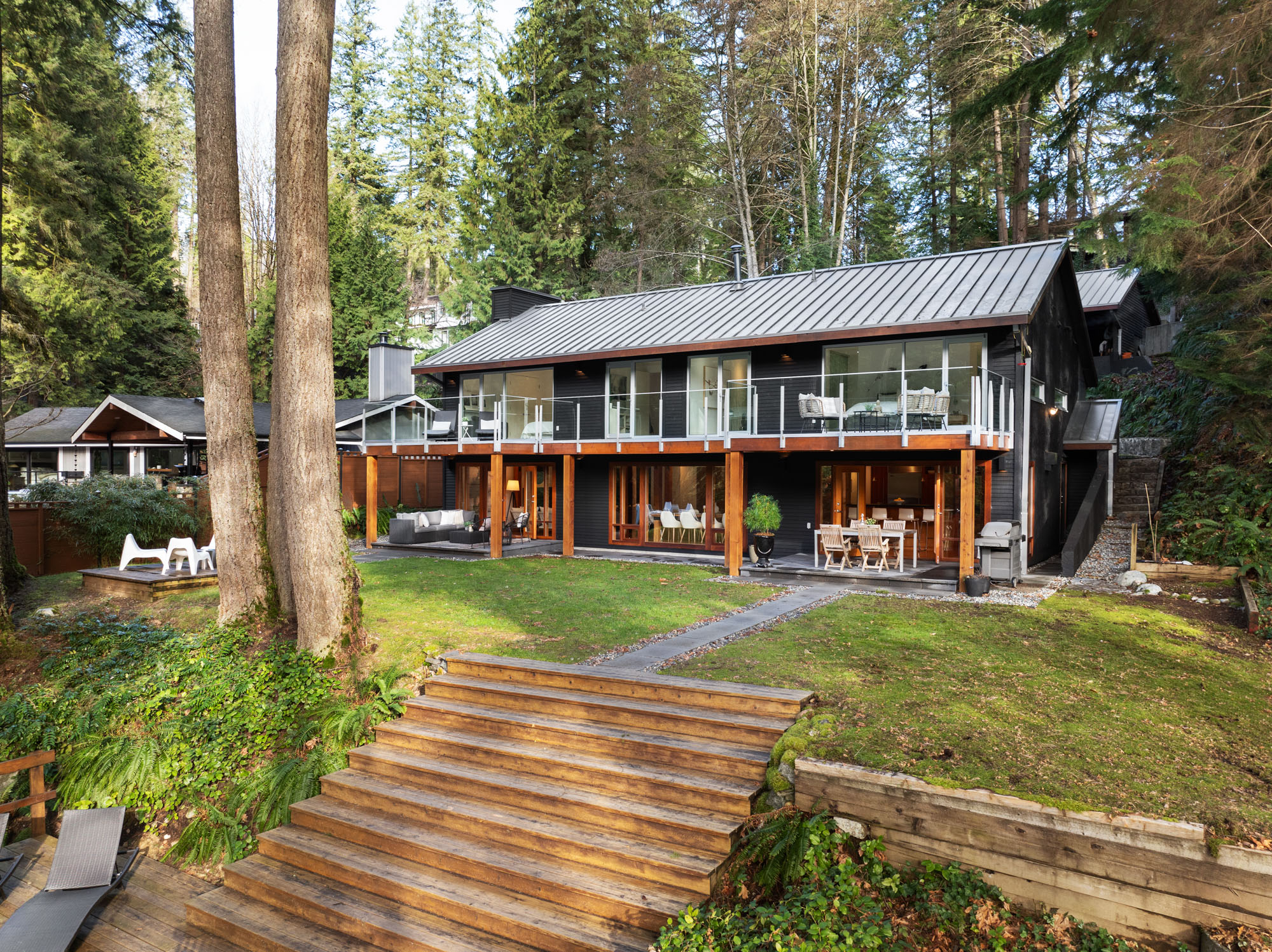 3995 Capilano Road, North Vancouver, BC 2