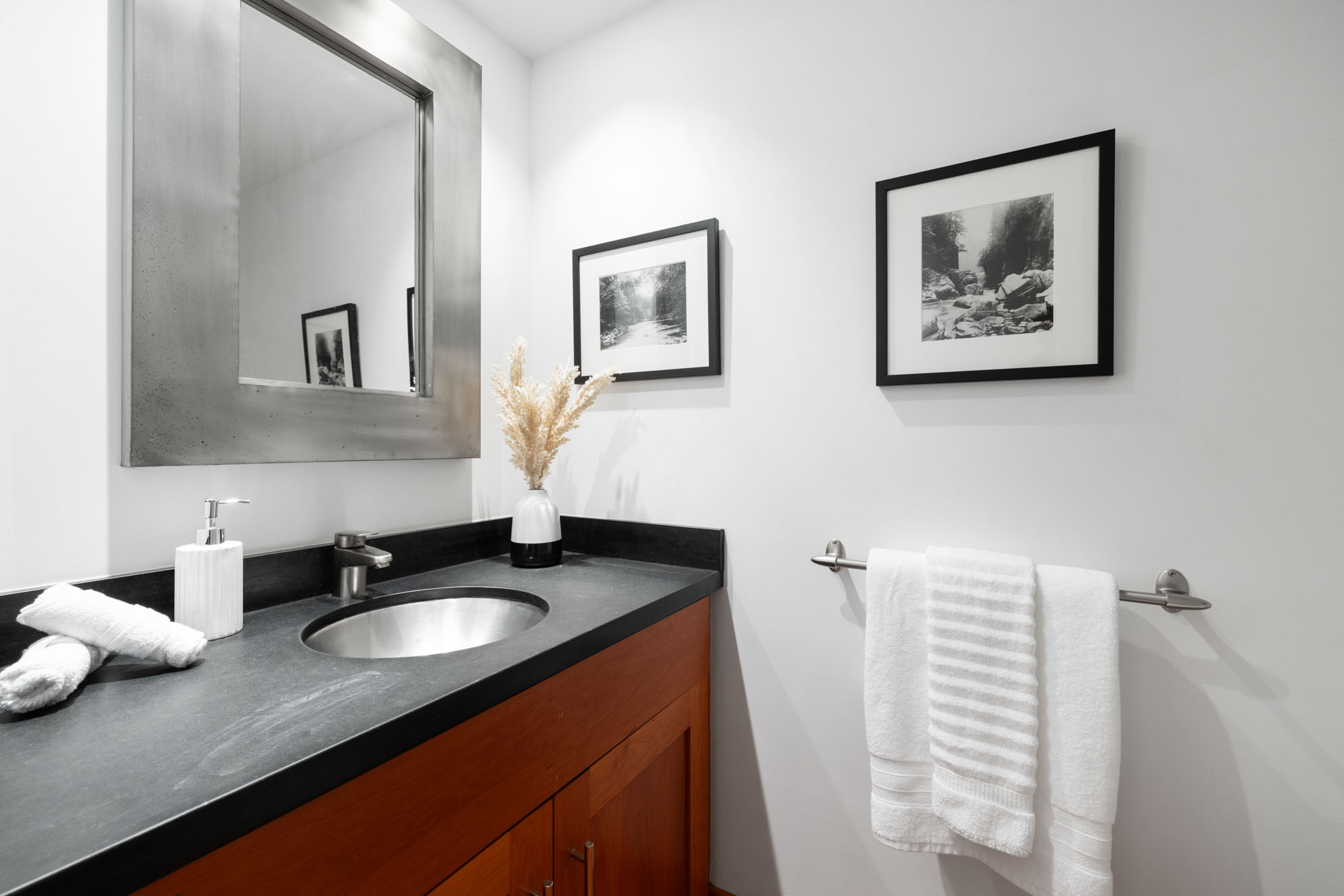 3995 Capilano Road, North Vancouver, BC 8