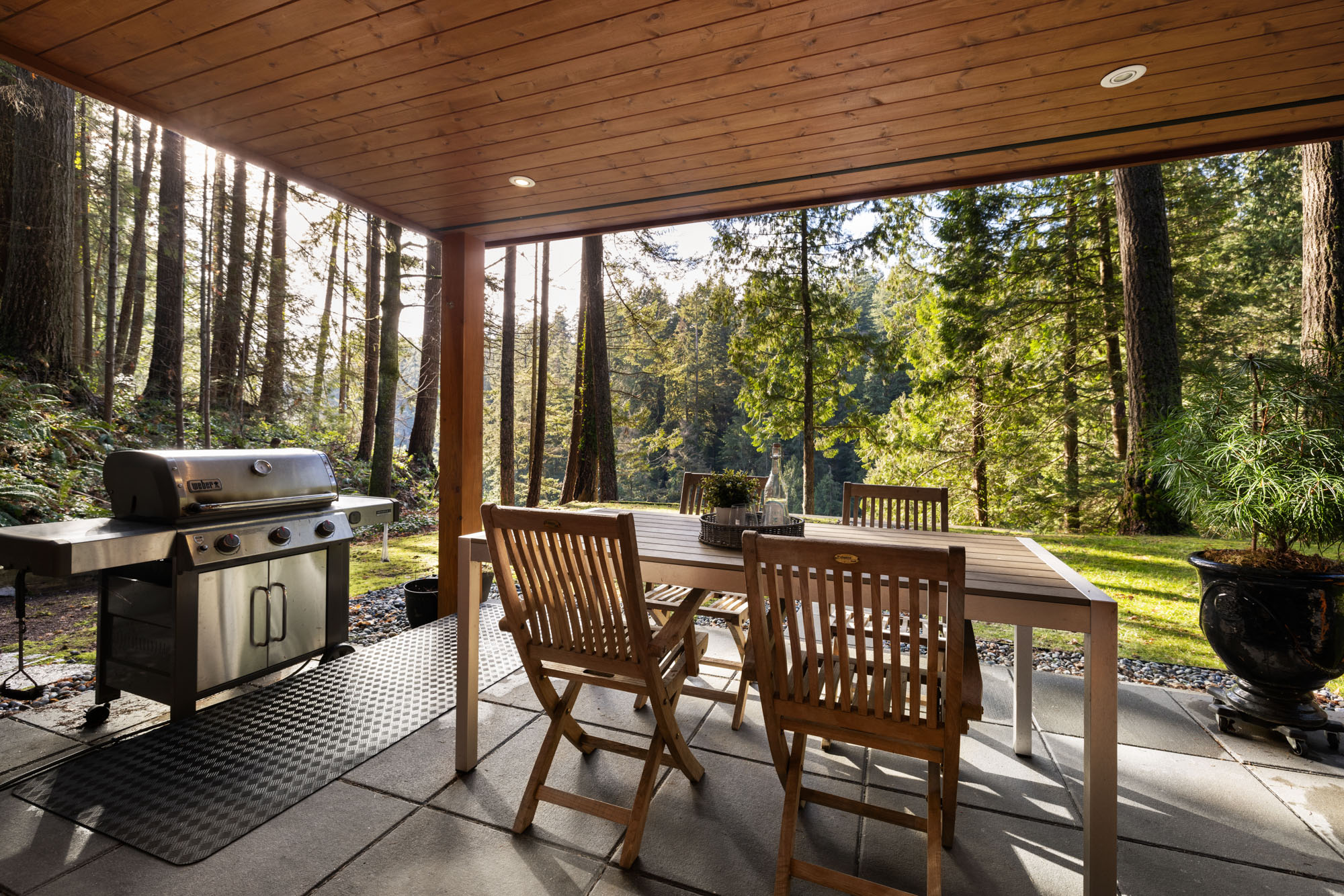 3995 Capilano Road, North Vancouver, BC 10