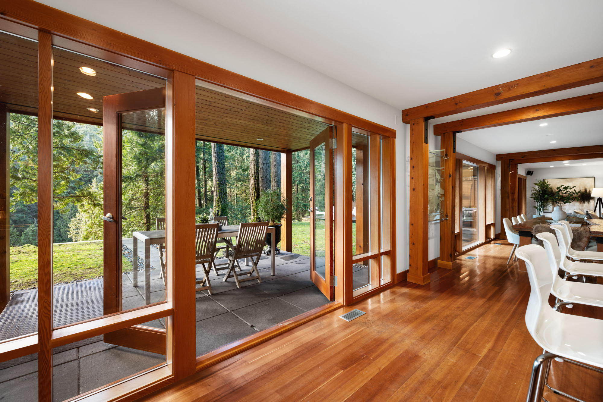 3995 Capilano Road, North Vancouver, BC 13