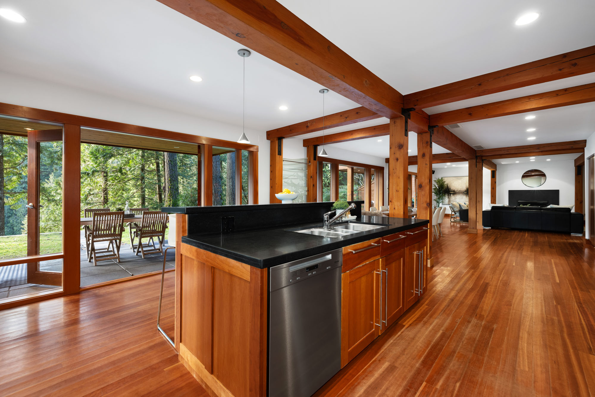 3995 Capilano Road, North Vancouver, BC 14