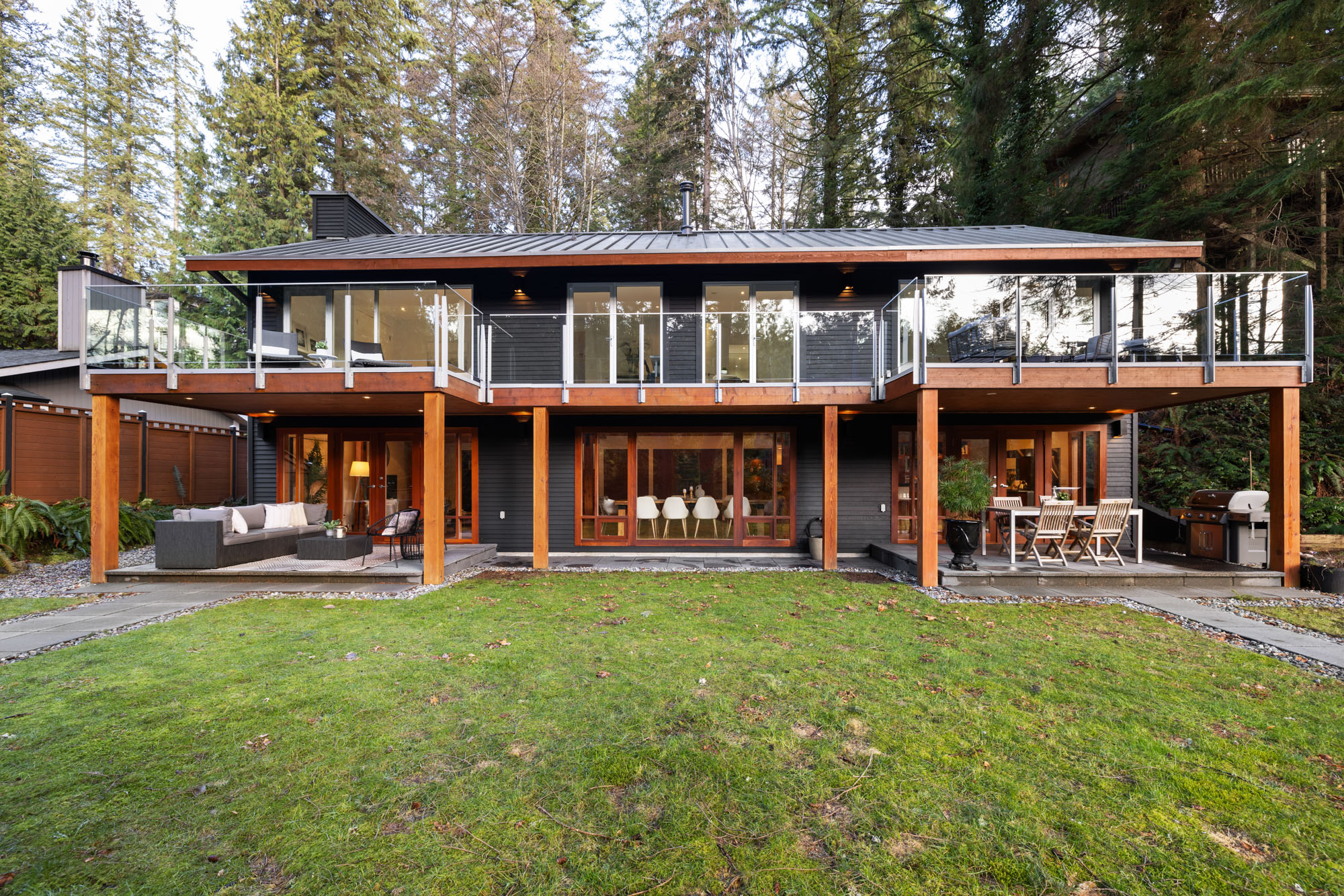 3995 Capilano Road, North Vancouver, BC 55