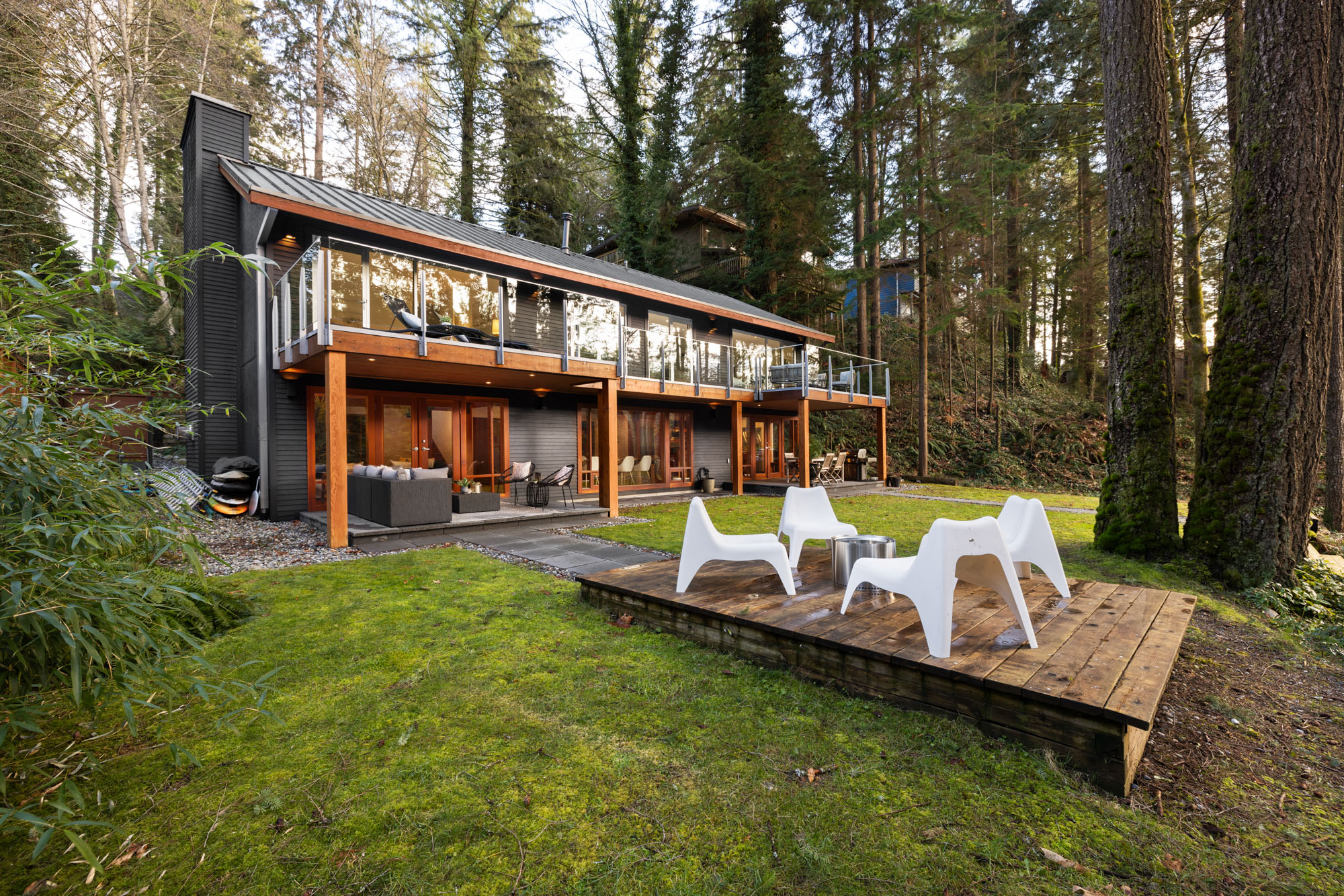 3995 Capilano Road, North Vancouver, BC 56