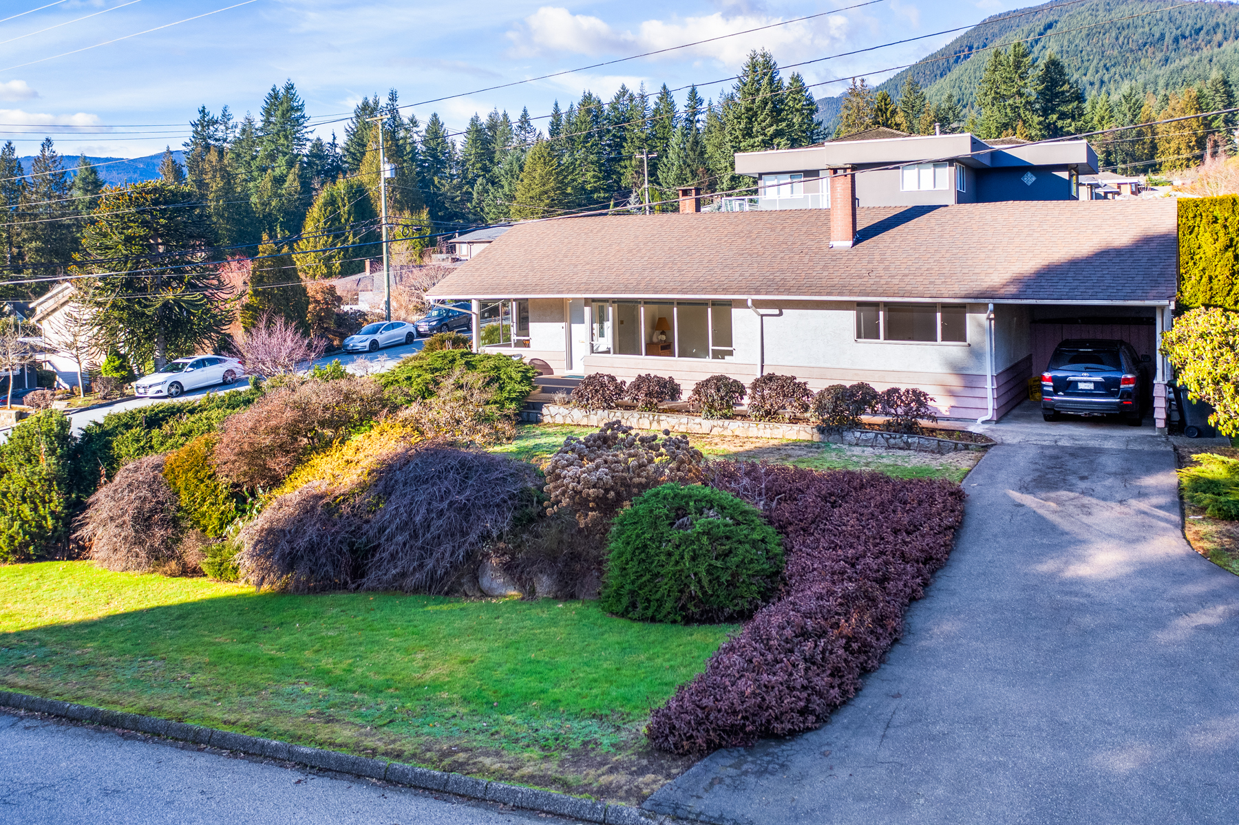 3726 Norwood Ave, North Vancouver, BC 37