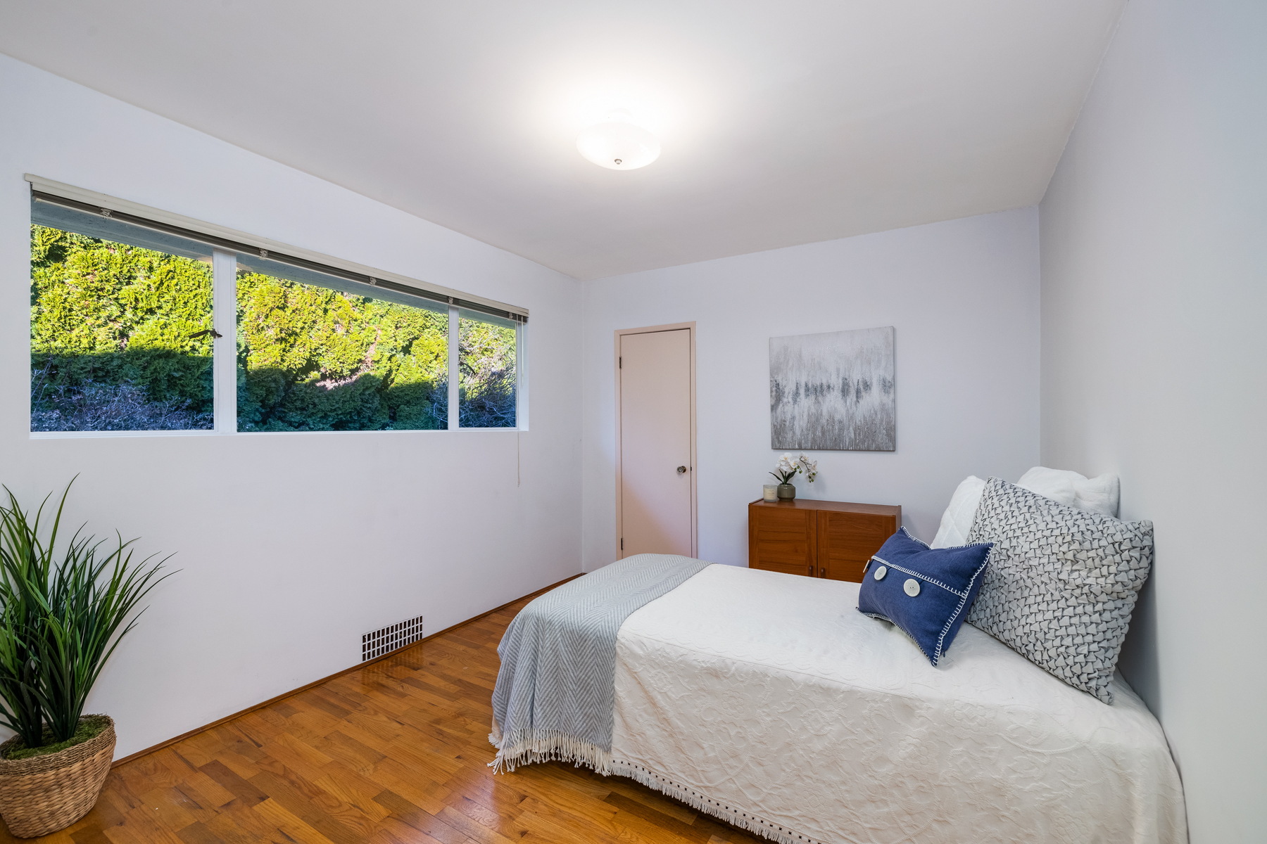 3726 Norwood Ave, North Vancouver, BC 17